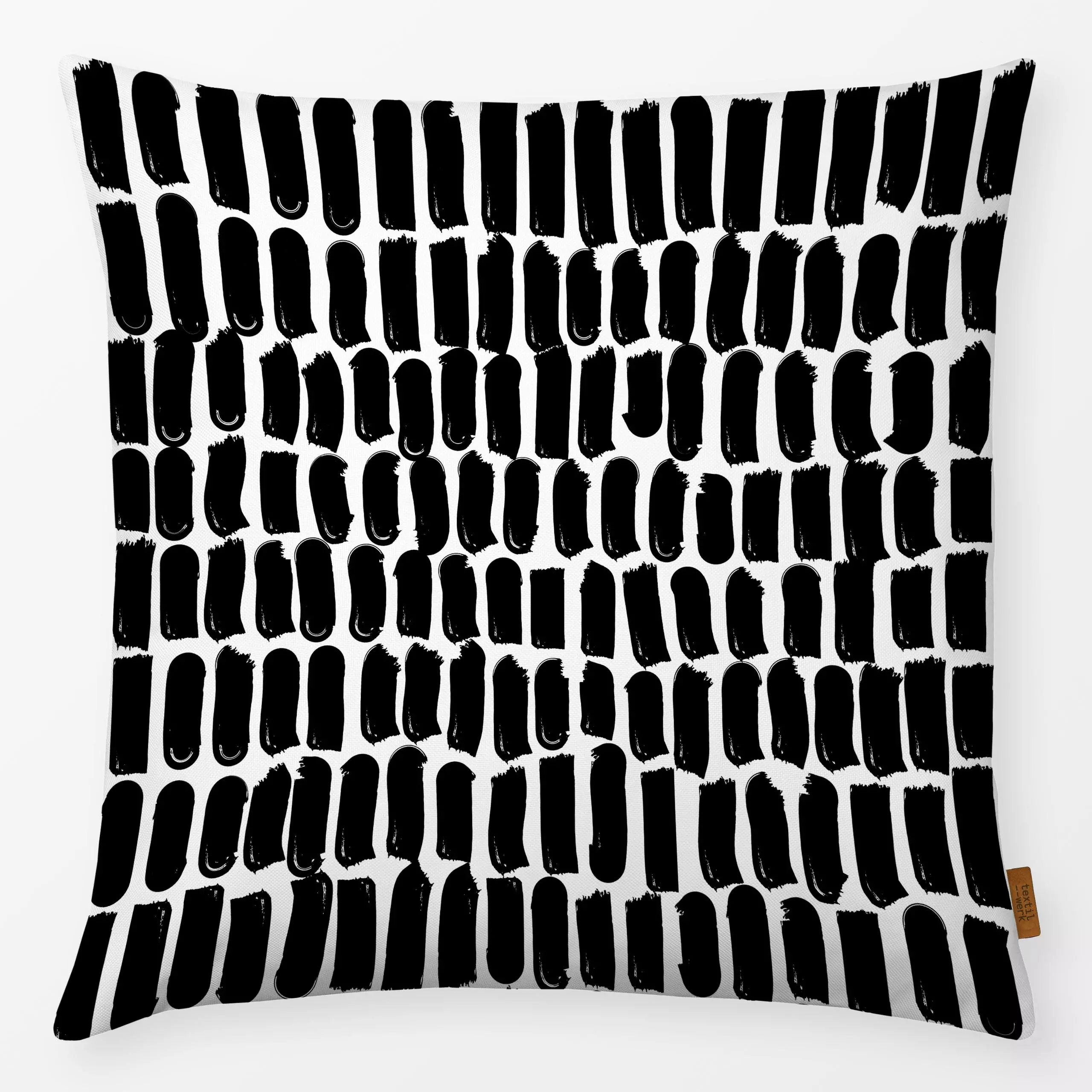Kissen Black&White: Striche 2 - Symbole & Muster - von „Heyduda“; Muster, abstrakt, Streifen, Striche, kontrast, Pinselstric...