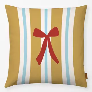 Kissen Bow on Wrapping Paper