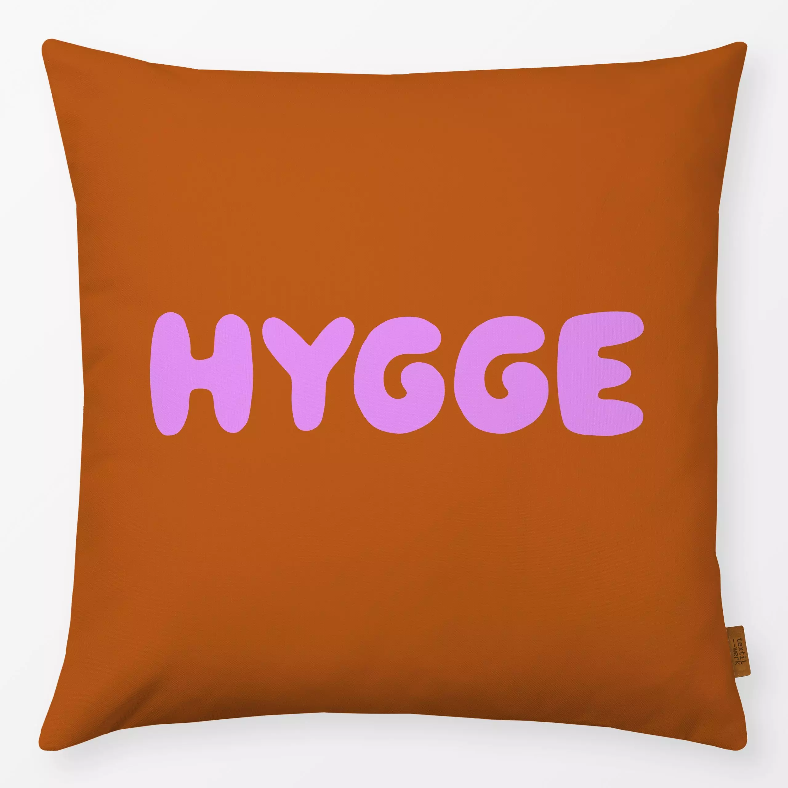 Kissen Hygge pink orange - Herbst, Sprüche & Schriftzüge, Winter - von „Studio Kesse"; Hygge, Winter, Herbst, kalt, herbstli...