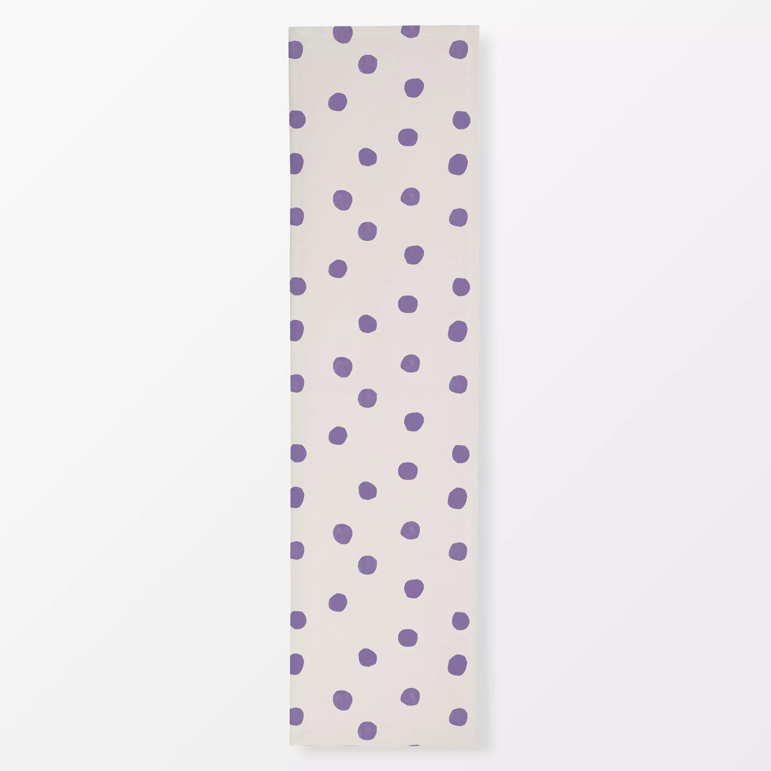 Tischläufer Power Dots lila - Symbole & Muster - von „Jana Driver"; Punkte, beige, Dots, lila, gepunktet
