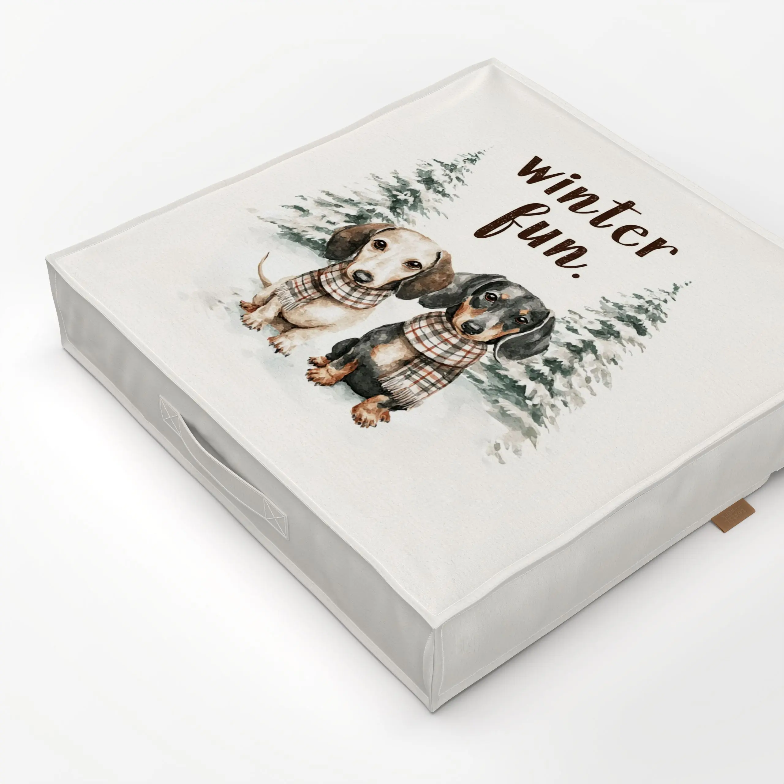 Bodenkissen Winter Fun Dackel - Weihnachten - von „Uta Naumann"; Aquarell, Hund, Tannenbaum, Weihnachten, niedlich, Winterwa...