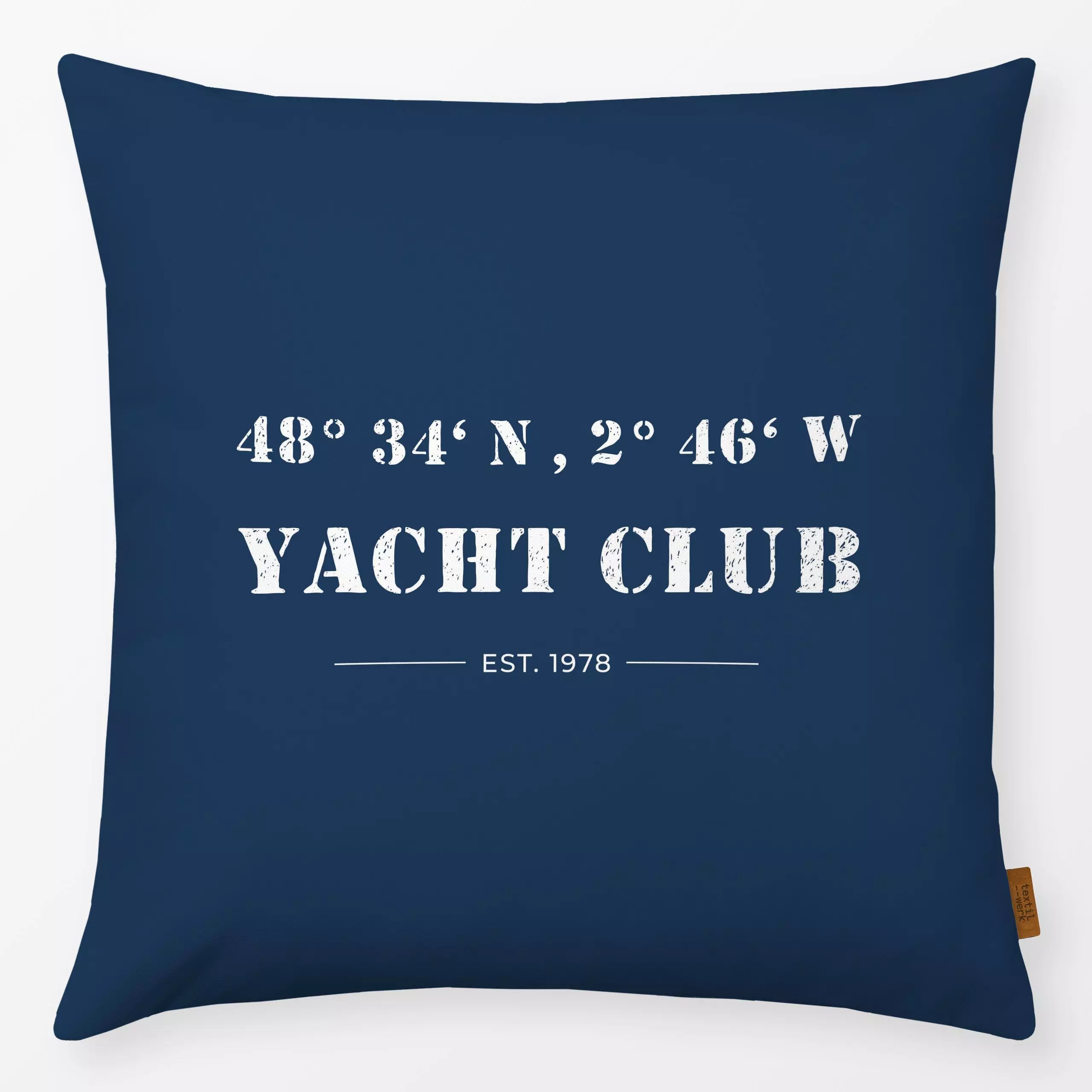 Kissen Yacht Club Navy Blau - Natur & Landschaft, Sprüche & Schriftzüge - von „Katrin Graff"; maritim, geschenkidee, Segelbo...