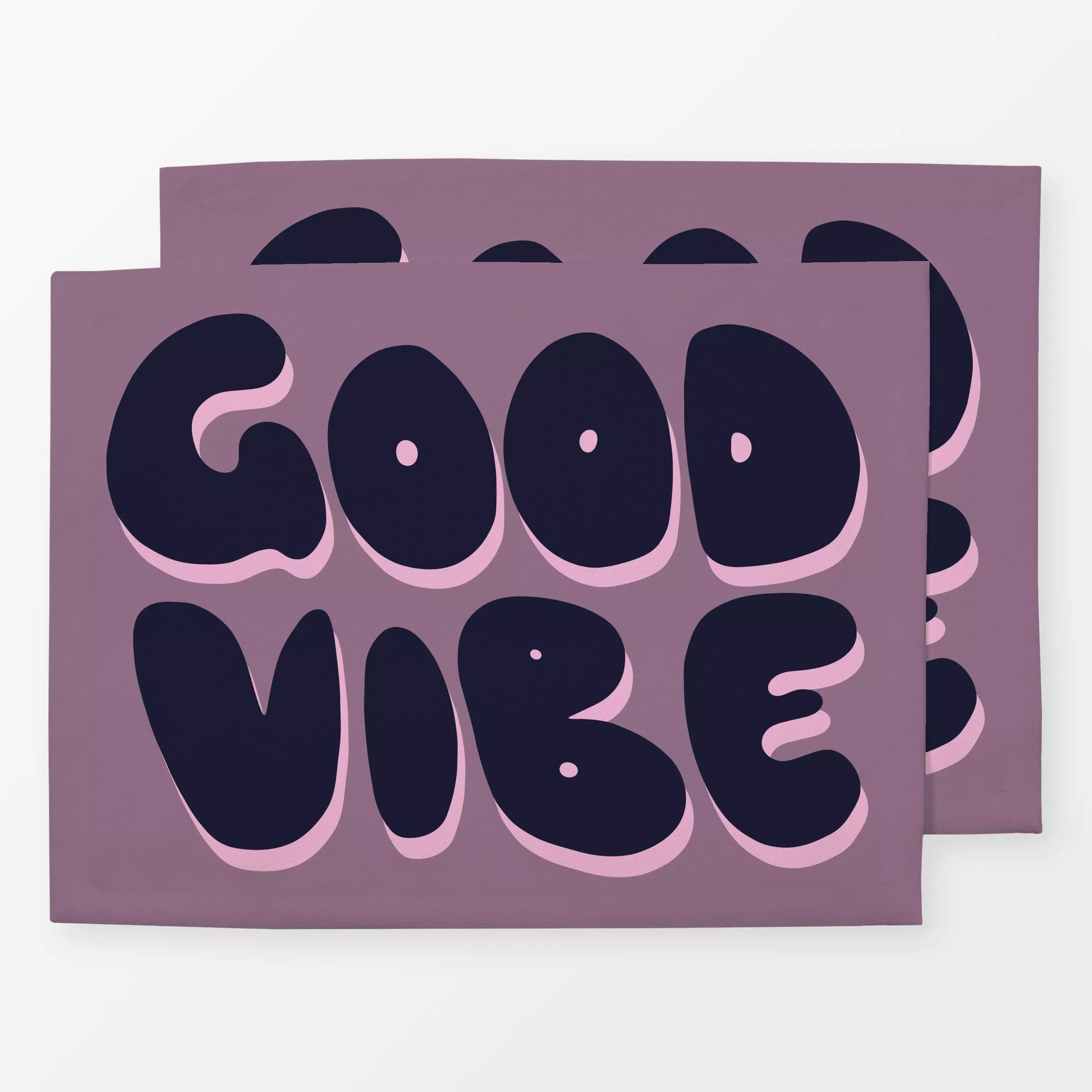 Tischset Good Vibe - Herbst, Sprüche & Schriftzüge - von „Julia Schumacher"; aubergine, pink, schrift, handgeschrieben, rund...