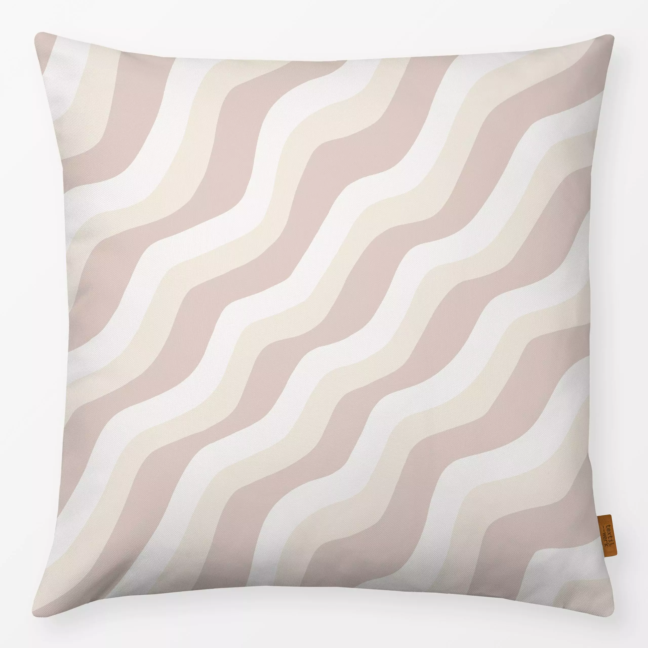 Kissen Wellen Diagonal Beige Sand - Symbole & Muster - von „Studio Kesse"; Linien, Streifen, creme, Strand, Sand, beige, wel...