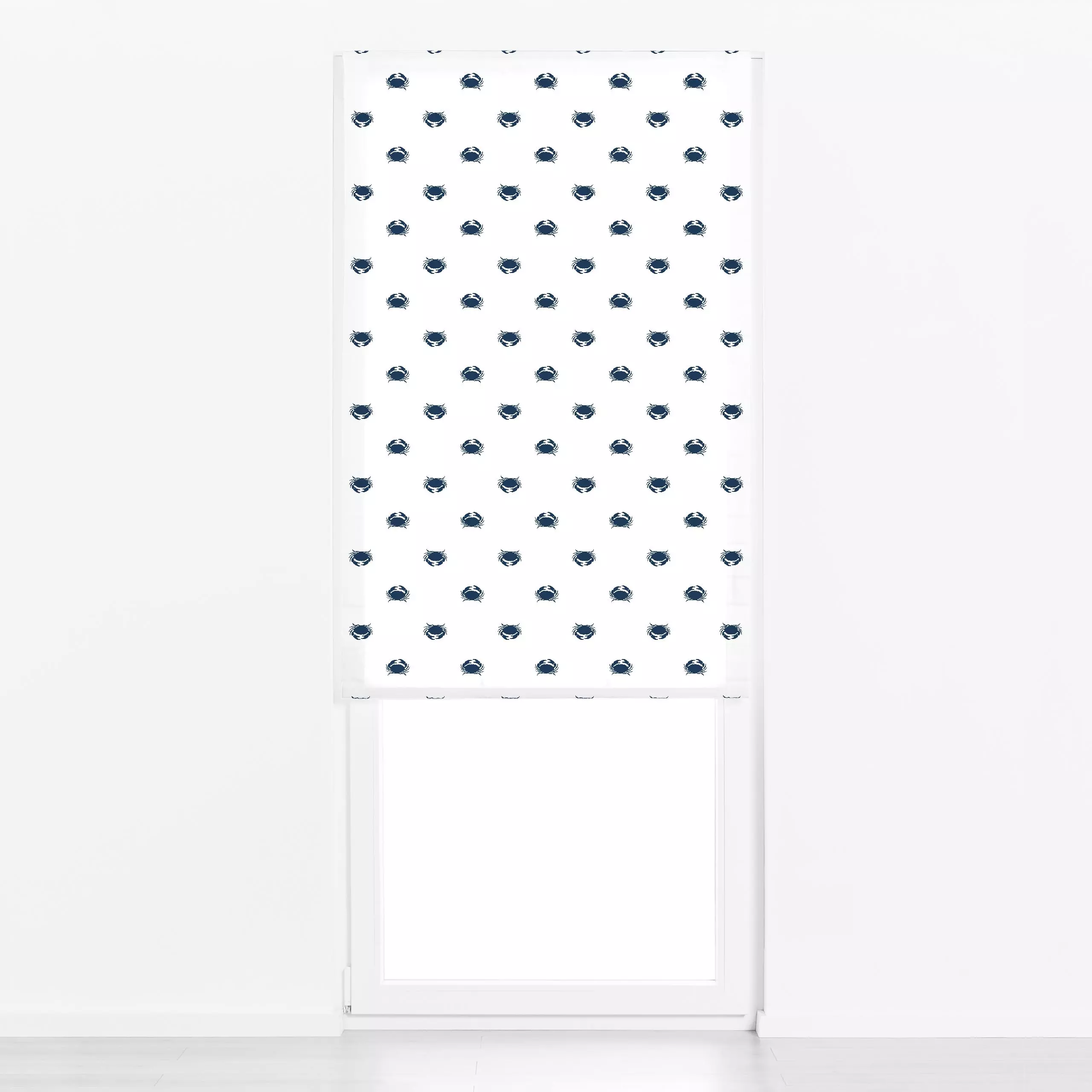 Raffrollo Krabben white navy - Sommer, Tiere - von „Katrin Graff"; Strand, Urlaub, maritim, Beach, dunkelblau, nautisch, Som...