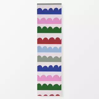 Tischläufer Wintermuster auf hellrosa