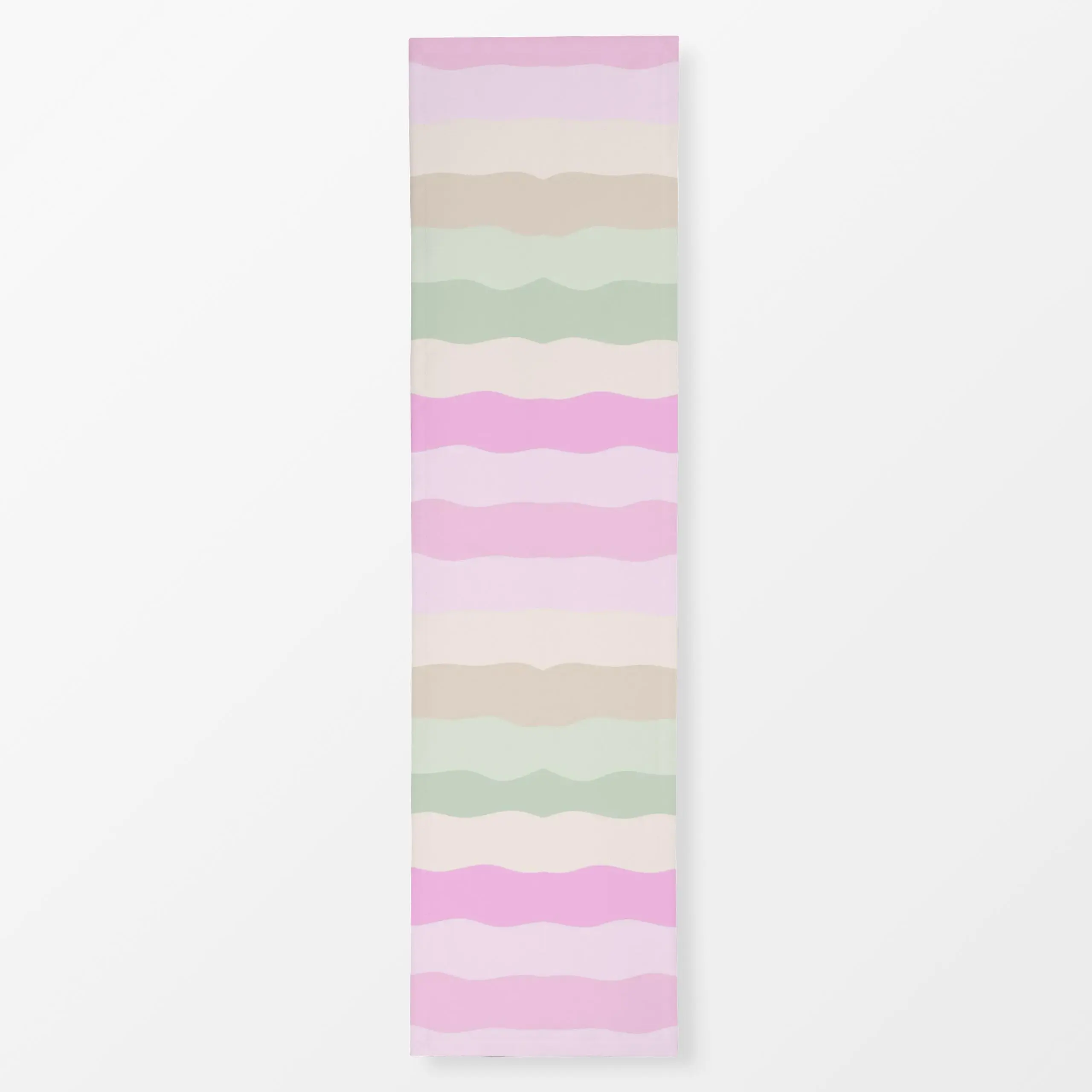 Tischläufer Delulu Lucky Me Streifen - Sprüche & Schriftzüge, Symbole & Muster - von „Monika Strigel"; Regenbogen, pastel, M...