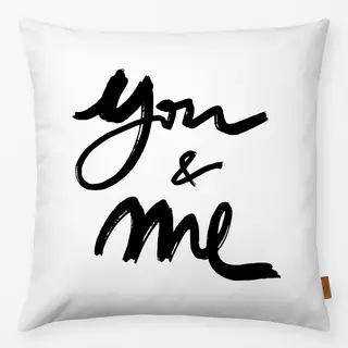 Kissen You And Me Schwarzweiß