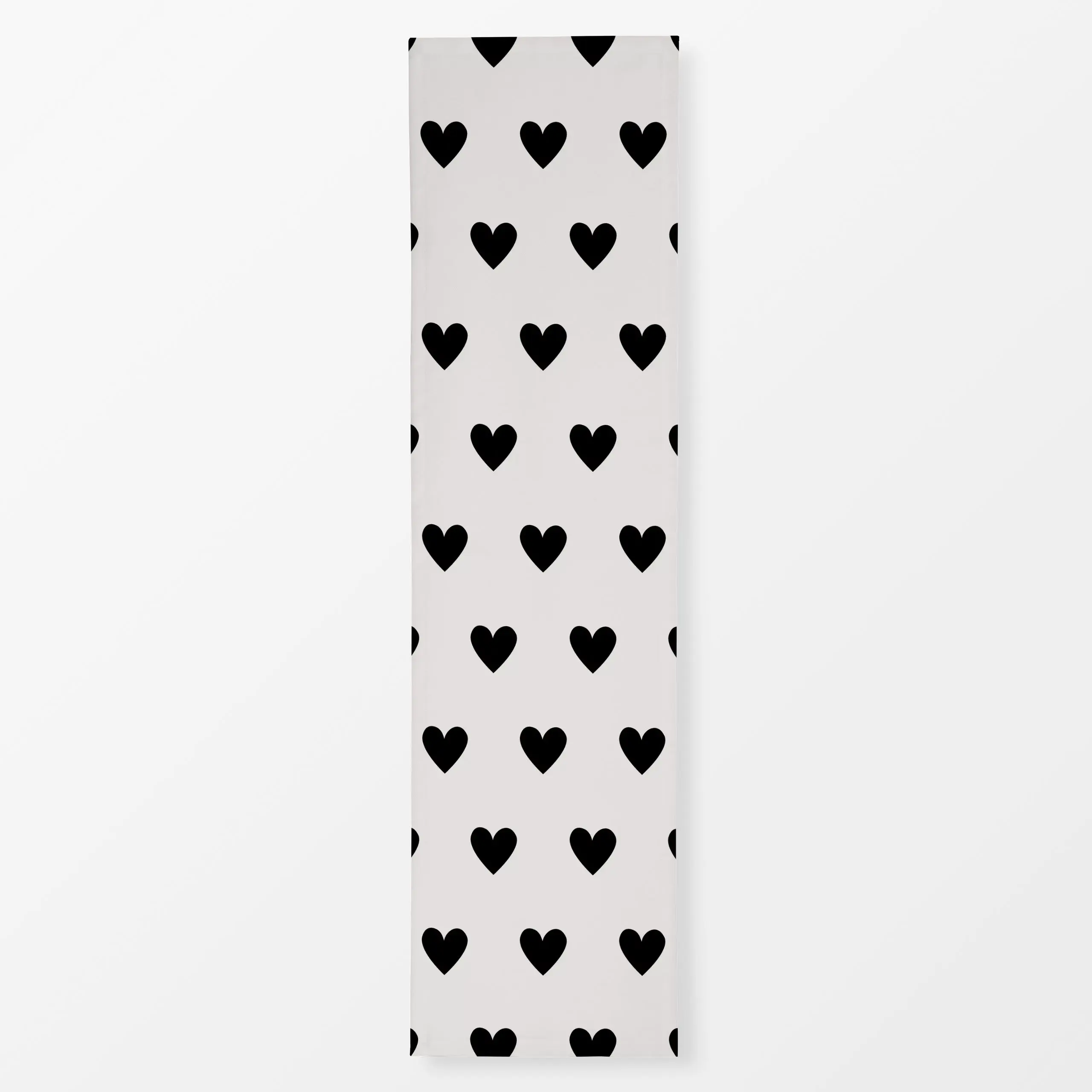 Tischläufer Valentin Herz Schwarz, von Studio ROSAGRAU