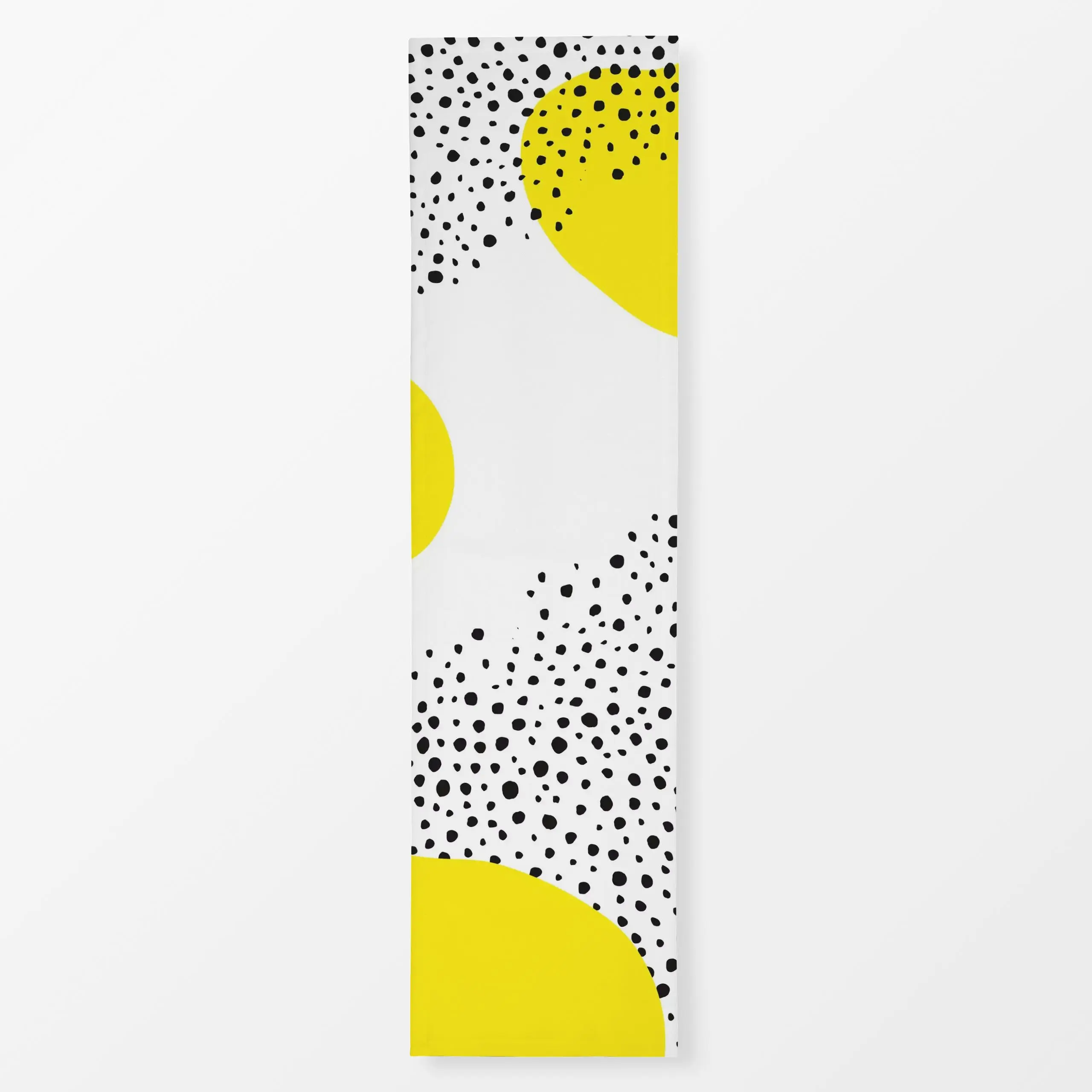 Tischläufer Yellow Black - Symbole & Muster - von „Tina Dauenhauer"; Dots, formen, trend, gelb, gepunktet, kontrast, stateme...