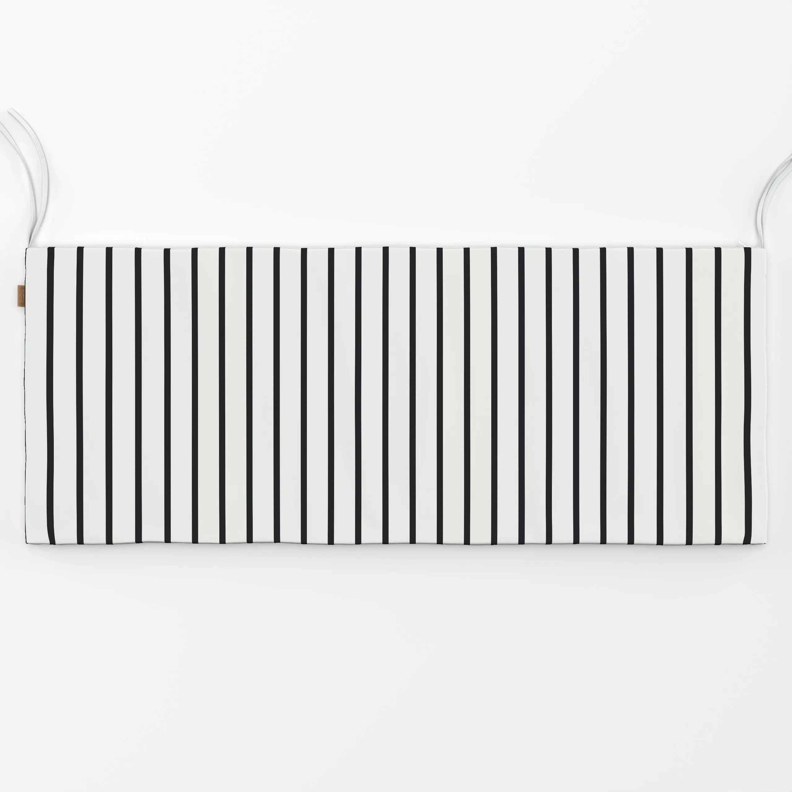 Bankauflage schmale Streifen schwarz-weiß - Sommer, Winter, Symbole & Muster - von „Katrin Graff"; Linien, Streifen, skandin...