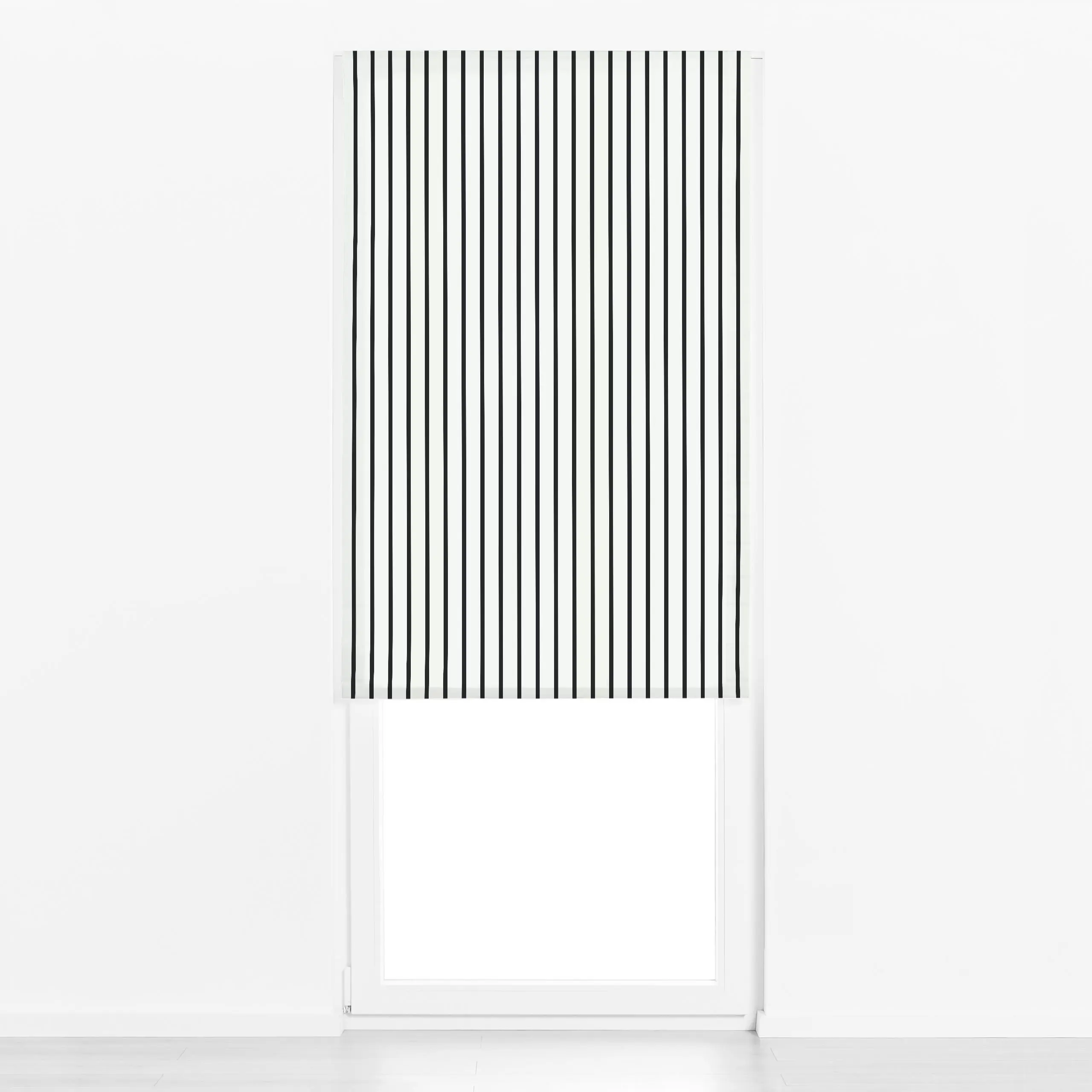 Raffrollo schmale Streifen schwarz-weiß - Sommer, Winter, Symbole & Muster - von „Katrin Graff"; Linien, Streifen, skandinav...