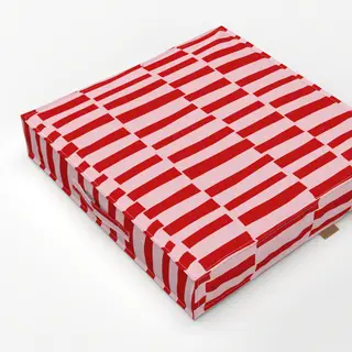 Bodenkissen Rote Streifen auf Blush Rosé