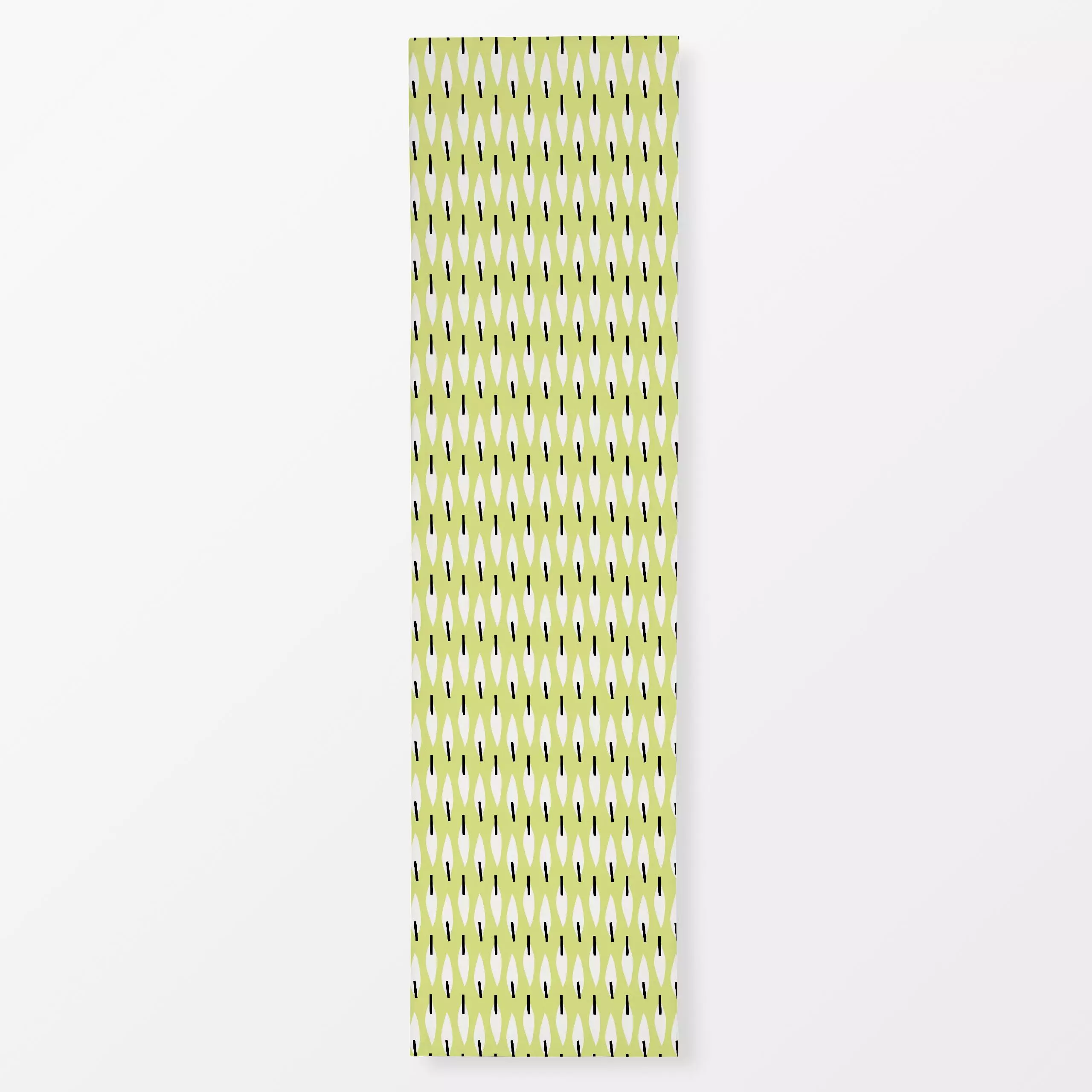 Tischläufer Autumn Whispers Light Green - Symbole & Muster - von „Lisa Jasmin Bauer"; Muster, abstrakt, Herbst, pattern, gru...
