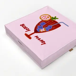 Bodenkissen Bloody Mary Typo