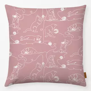 Kissen spielende Katzen