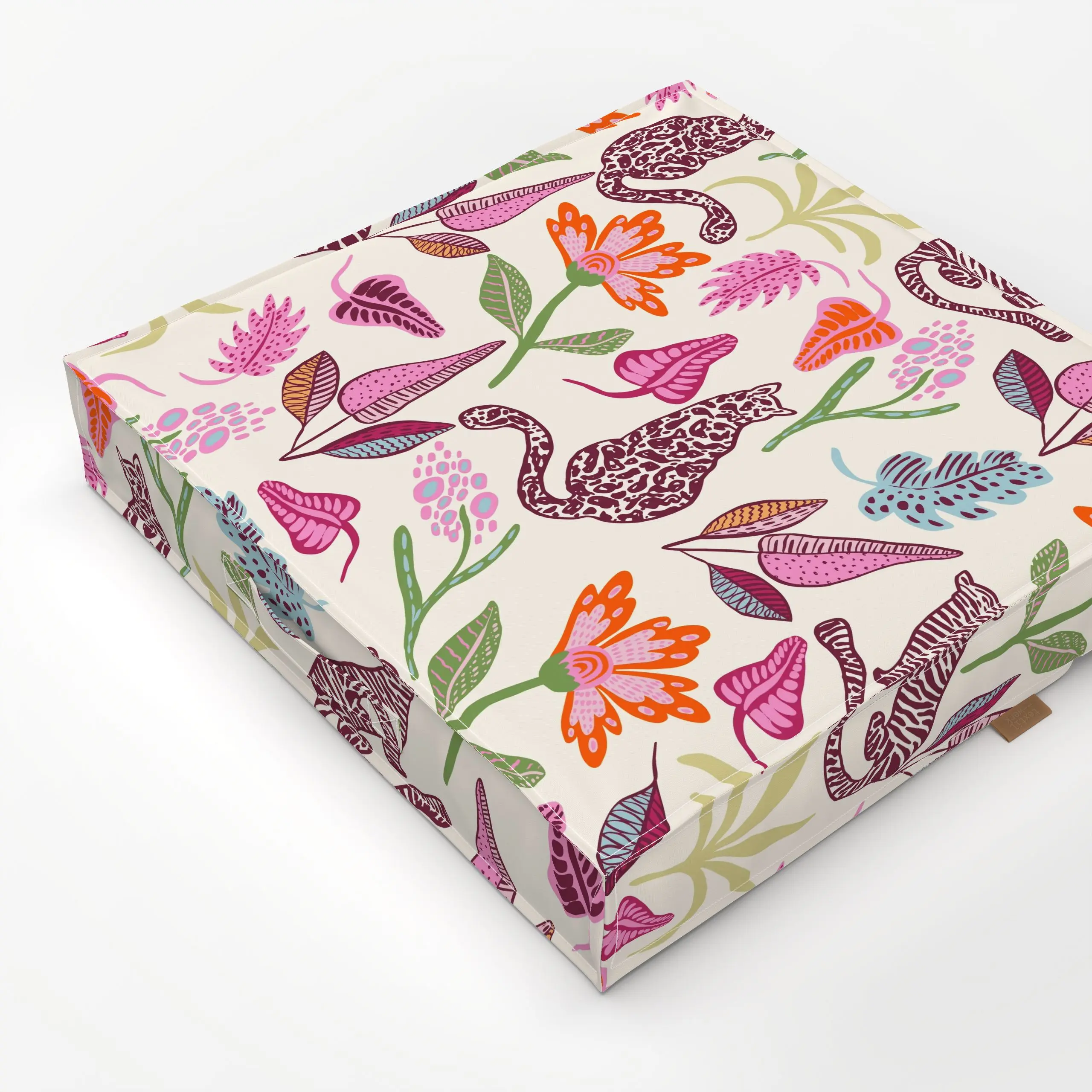 Bodenkissen Jaguar Tiger pink - Blumen & Florales, Sommer, Symbole & Muster - von „Patries Elisabeth"; Wildtiere, tropisch, ...