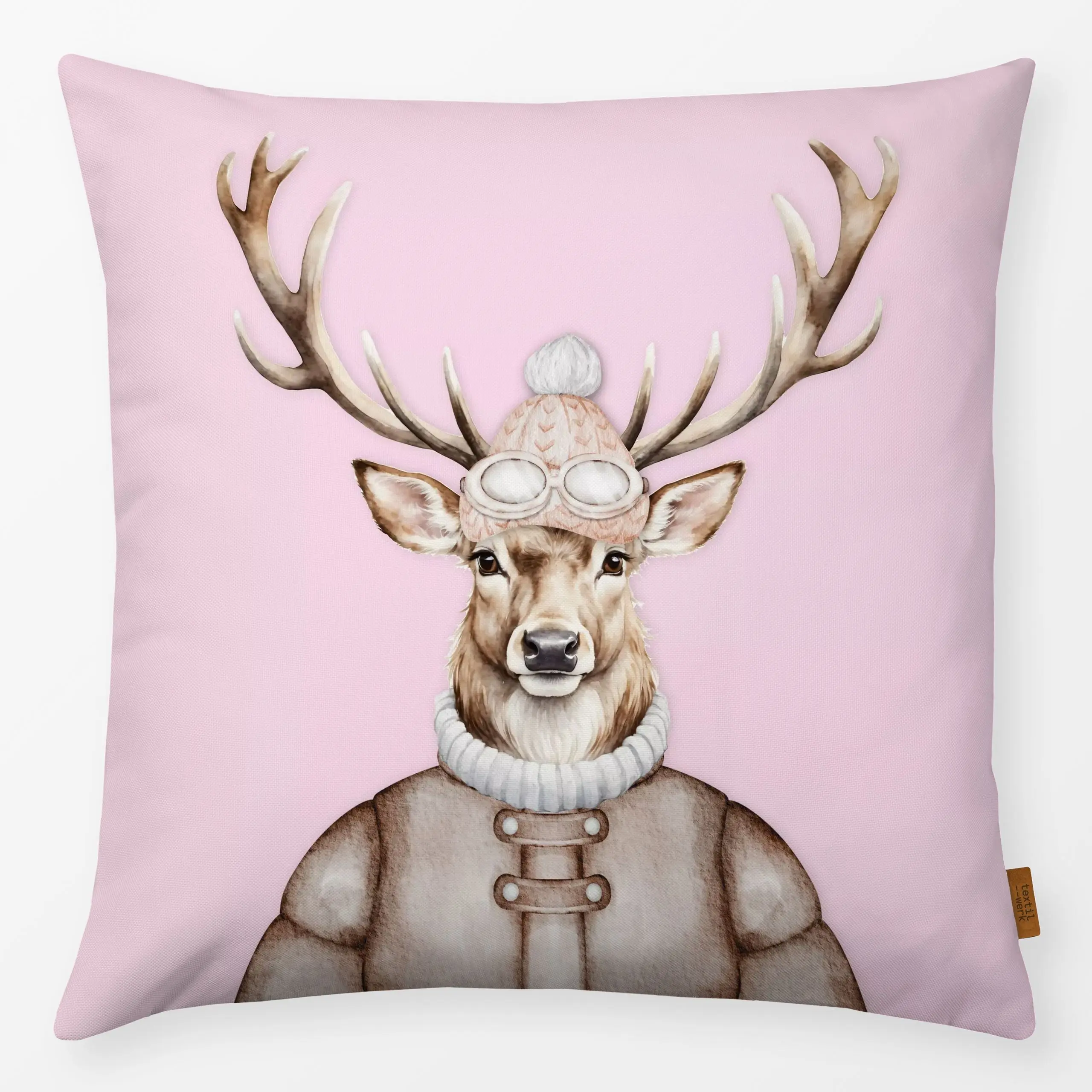 Kissen AlpenChic Hirsch mit Mütze - Tiere, Winter - von „Monika Strigel"; Lustig, Winter, Hirsch, cool, MonikaStrigel, Hirsc...
