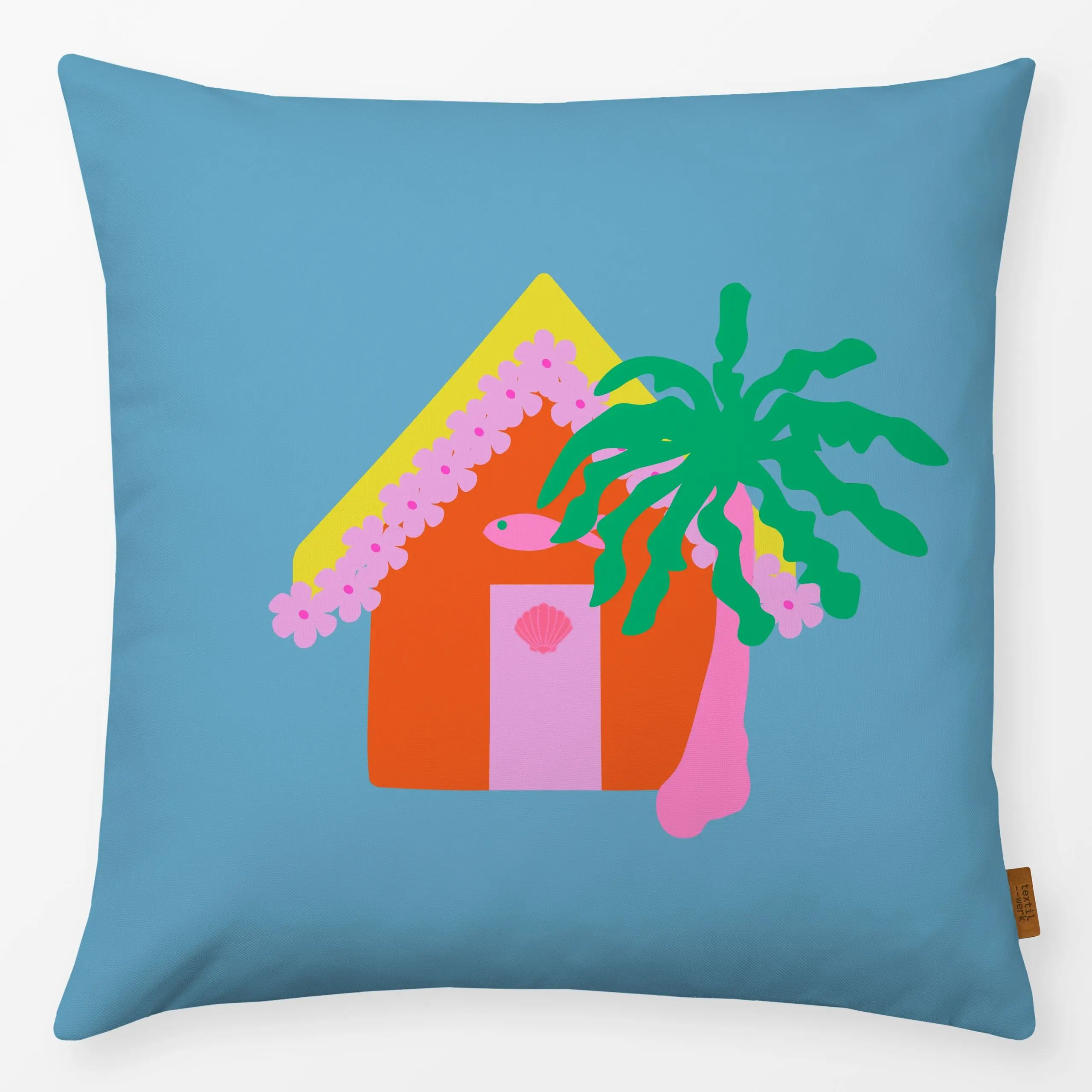 Kissen Strandhaus Bunt Auf Blau - Blumen & Florales, Sommer - von „Alisa Knöß"; Gartendeko, sommerfarben, sommerdeko, strand...