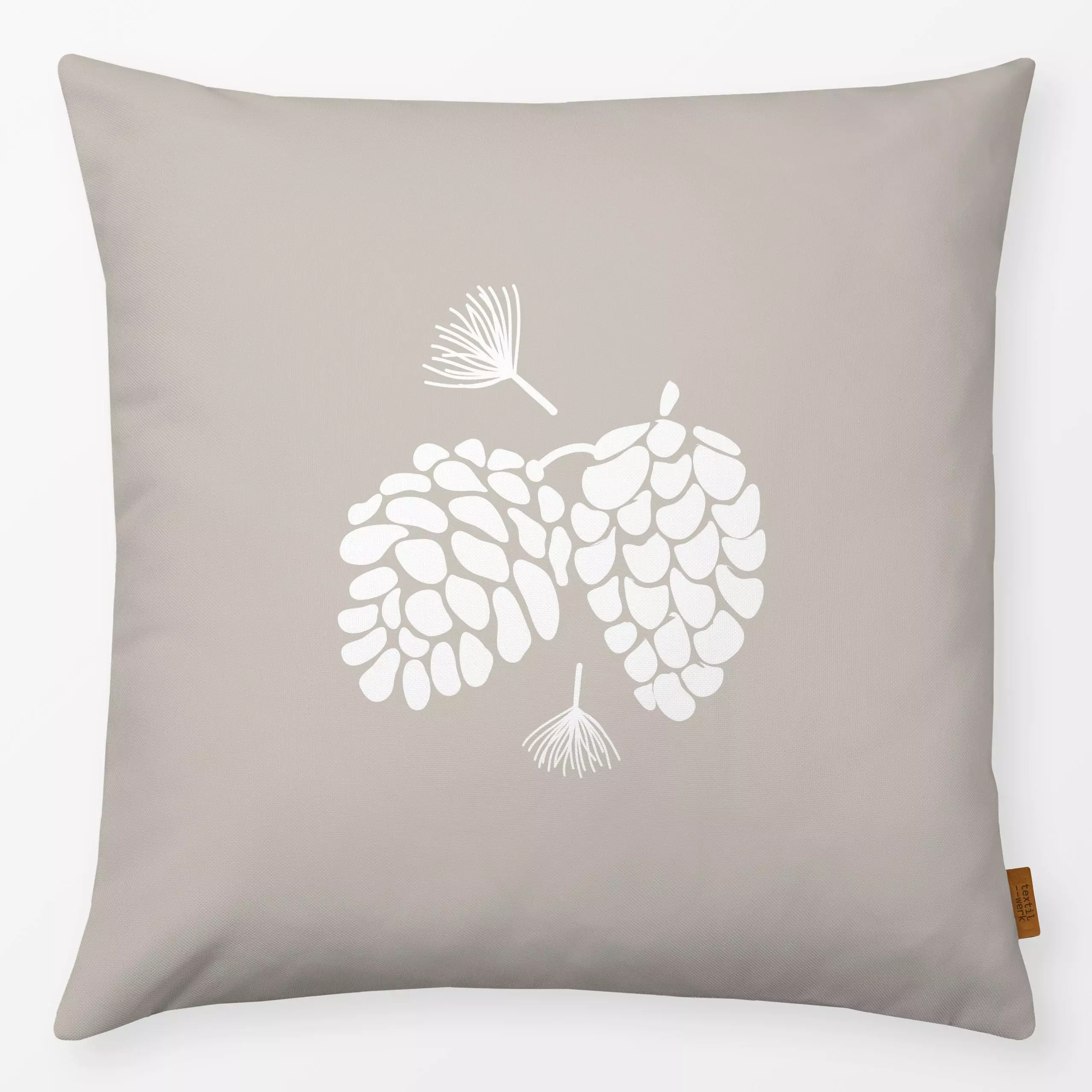 Kissen Mistletoe and Kisses Zapfen - Blumen & Florales, Herbst, Weihnachten - von „Heyduda"; Zweig, Tanne, Tannenzapfen, Wei...