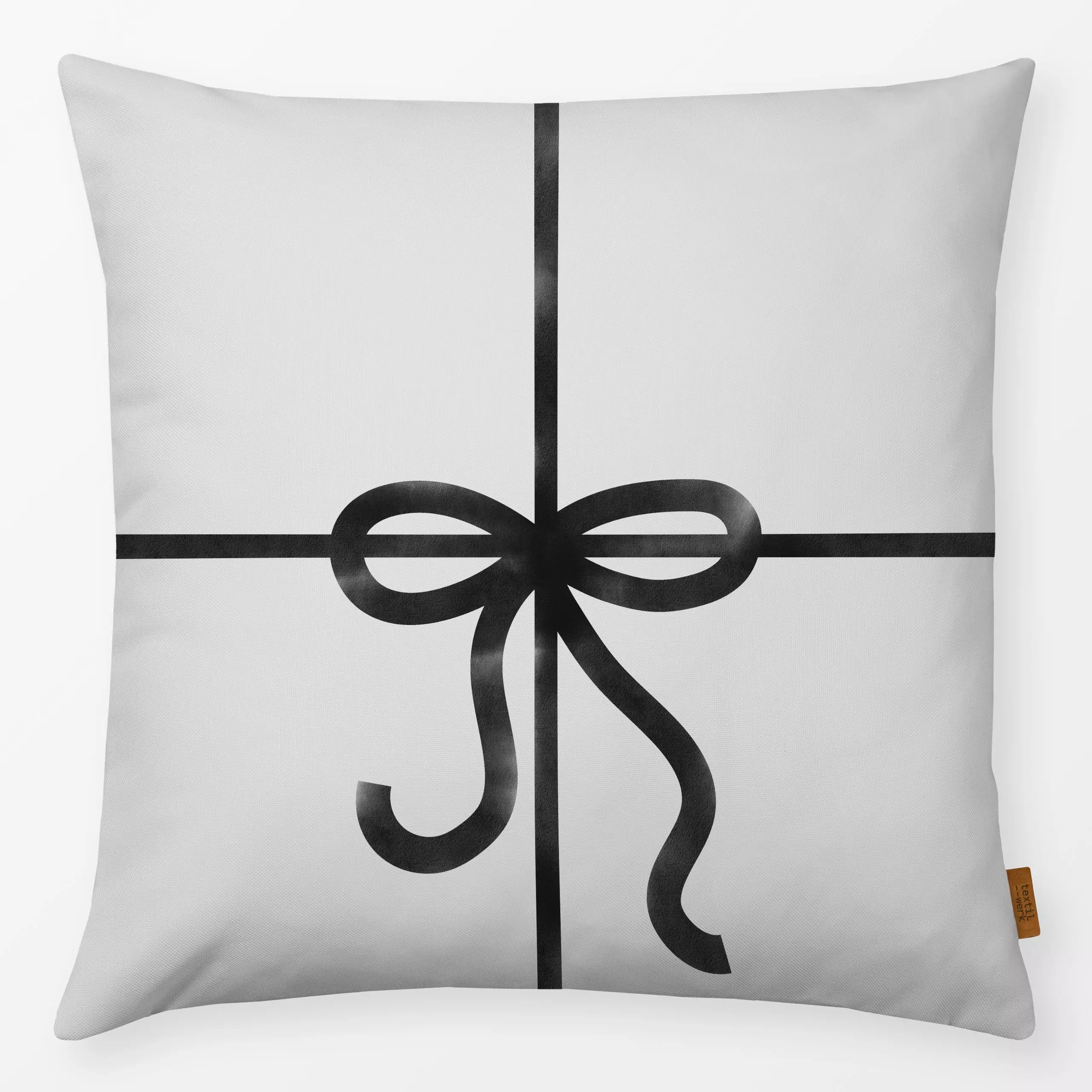 Kissen Holly Jolly Present black - Weihnachten - von „Jana Driver"; schwarz, Weihnachten, beige, Geschenk, schleife, weihnac...