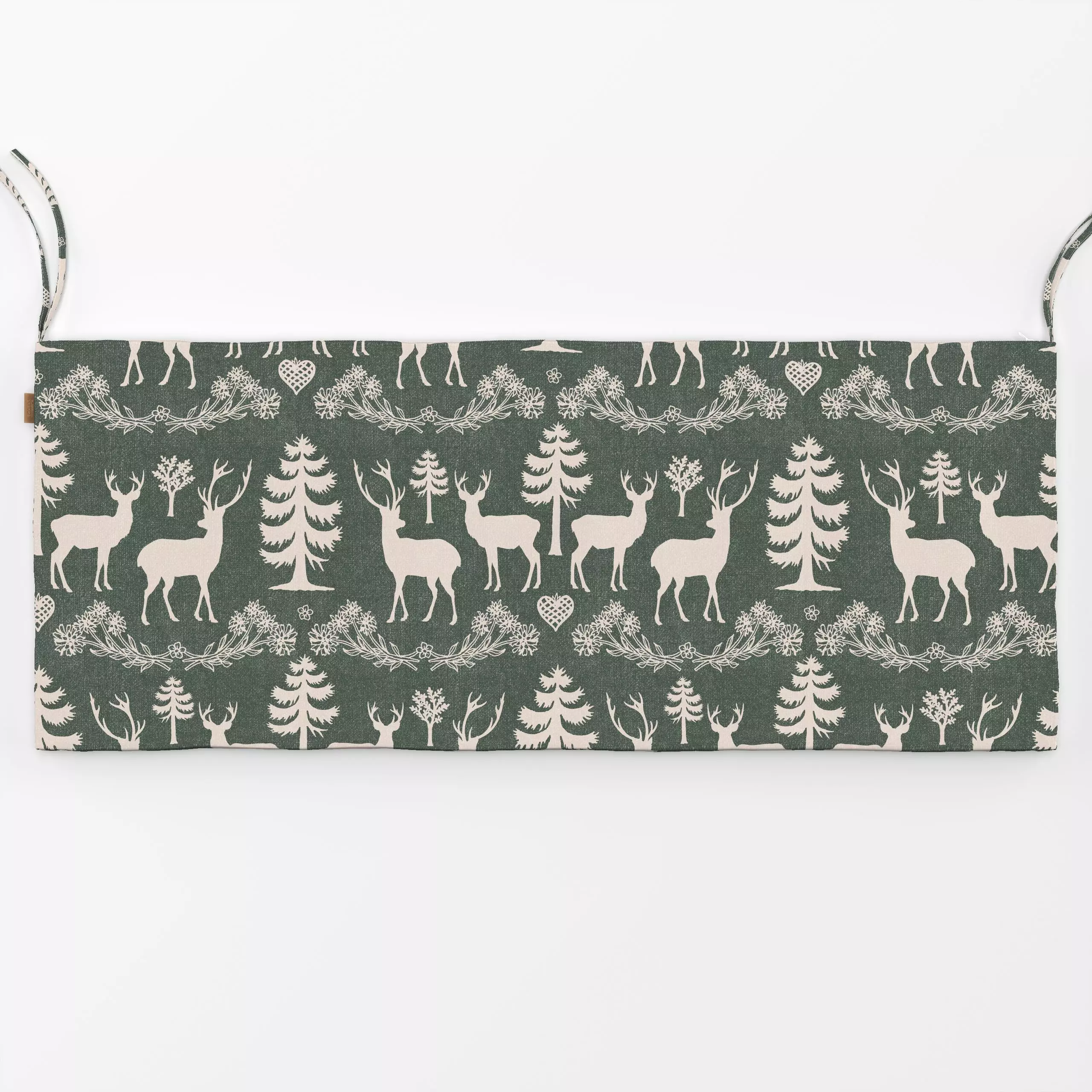 Bankauflage Nordic Woodland deer III - Weihnachten, Winter - von „Bloomery Decor"; Tannenbaum, Hirsch, Tannenwald, Deer, cot...