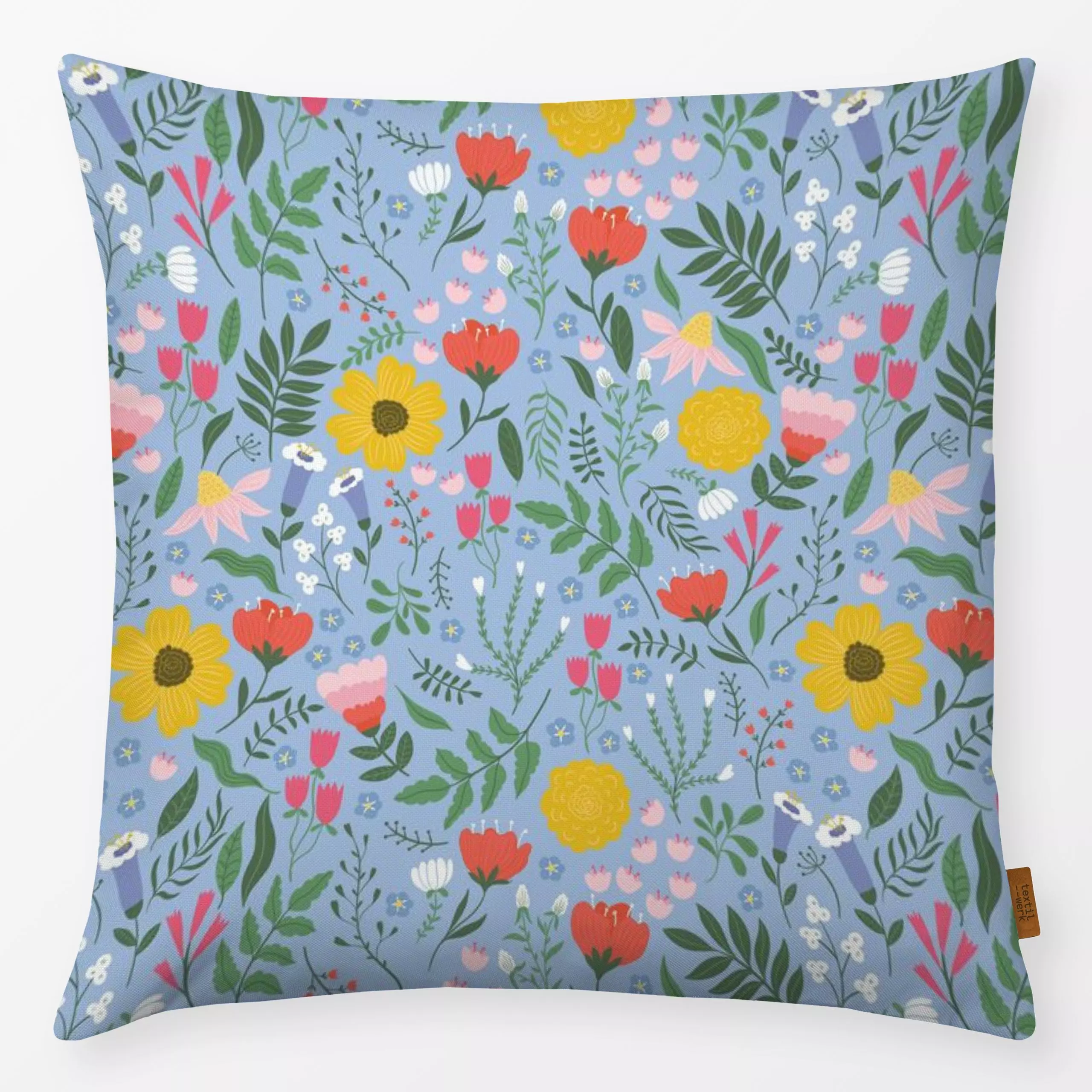 Kissen Wiesenblumen Hellblau Bunt - Blumen & Florales, Symbole & Muster, Pflanzen & Botanik - von „DEINKI"; Blumen, Blätter,...