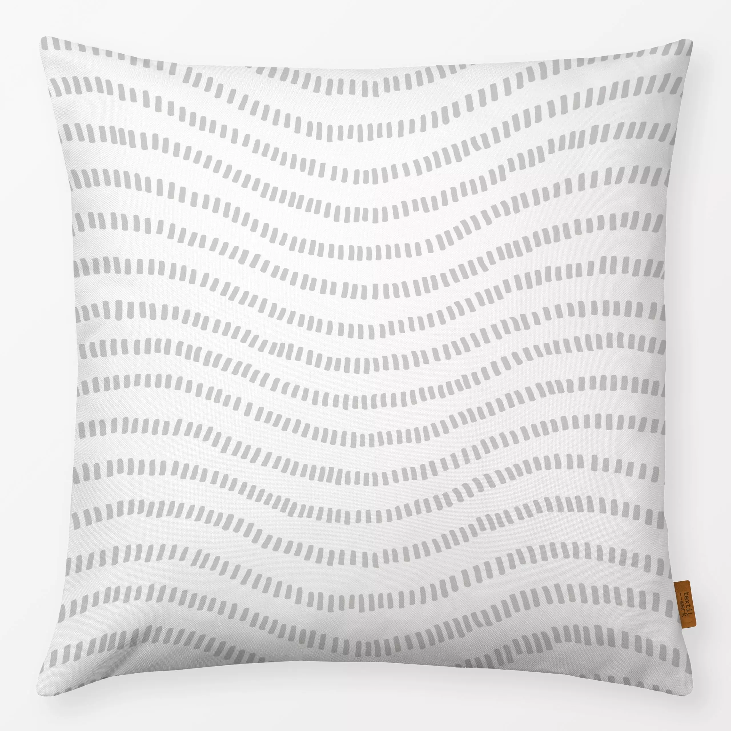 Kissen Streifenliebe Wellen 2 - Frühling, Symbole & Muster - von „Primus Pattern"; grau, Streifen, kleingemustert, Striche, ...
