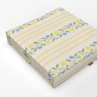 Bodenkissen Blumen und Spitze Weiss Gelb