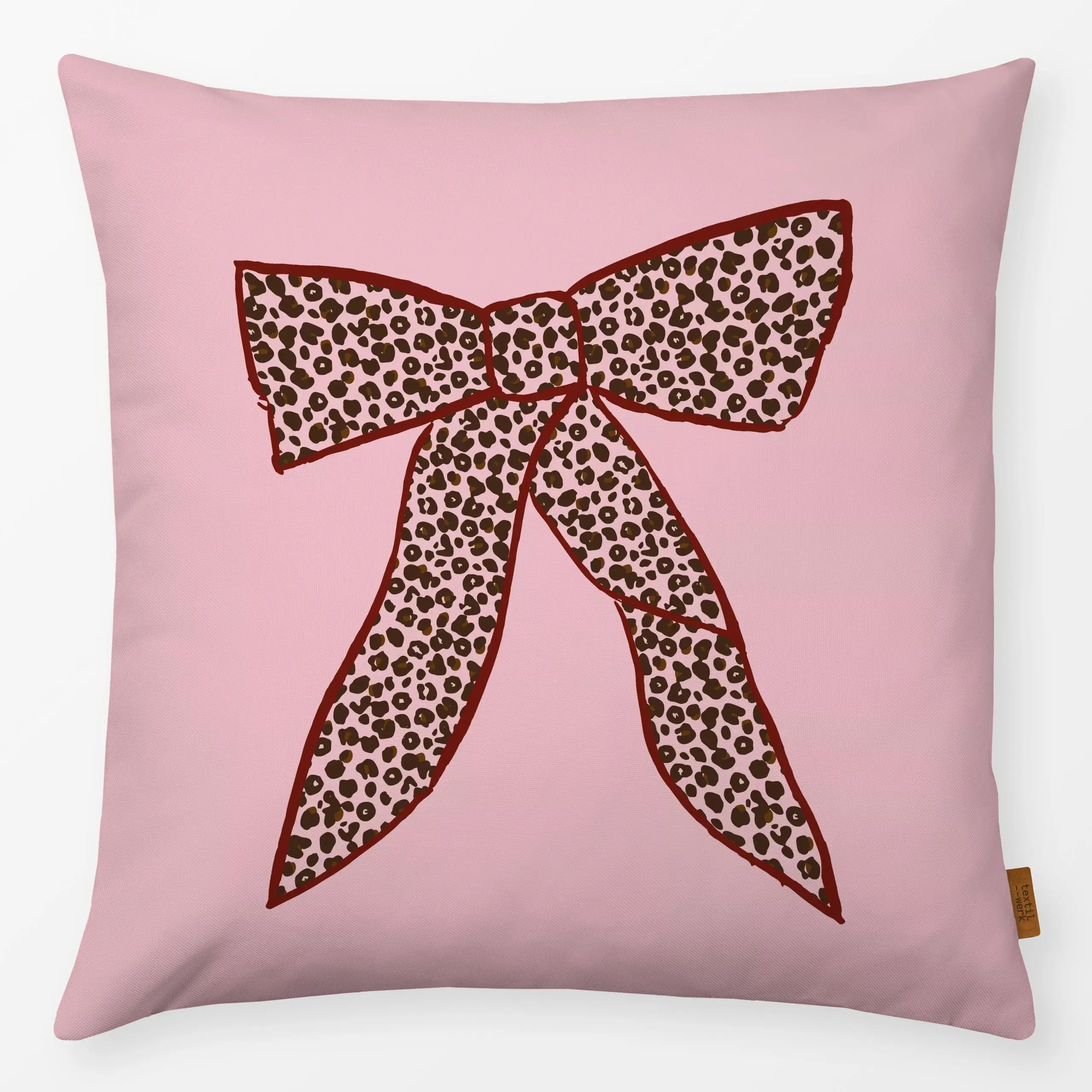 Kissen Schleife Leo rosa - Weihnachten, Anlässe - von „Kruth Design“; modern, bunt, Geschenk, Leo, Leopard, geschenkidee, kr...