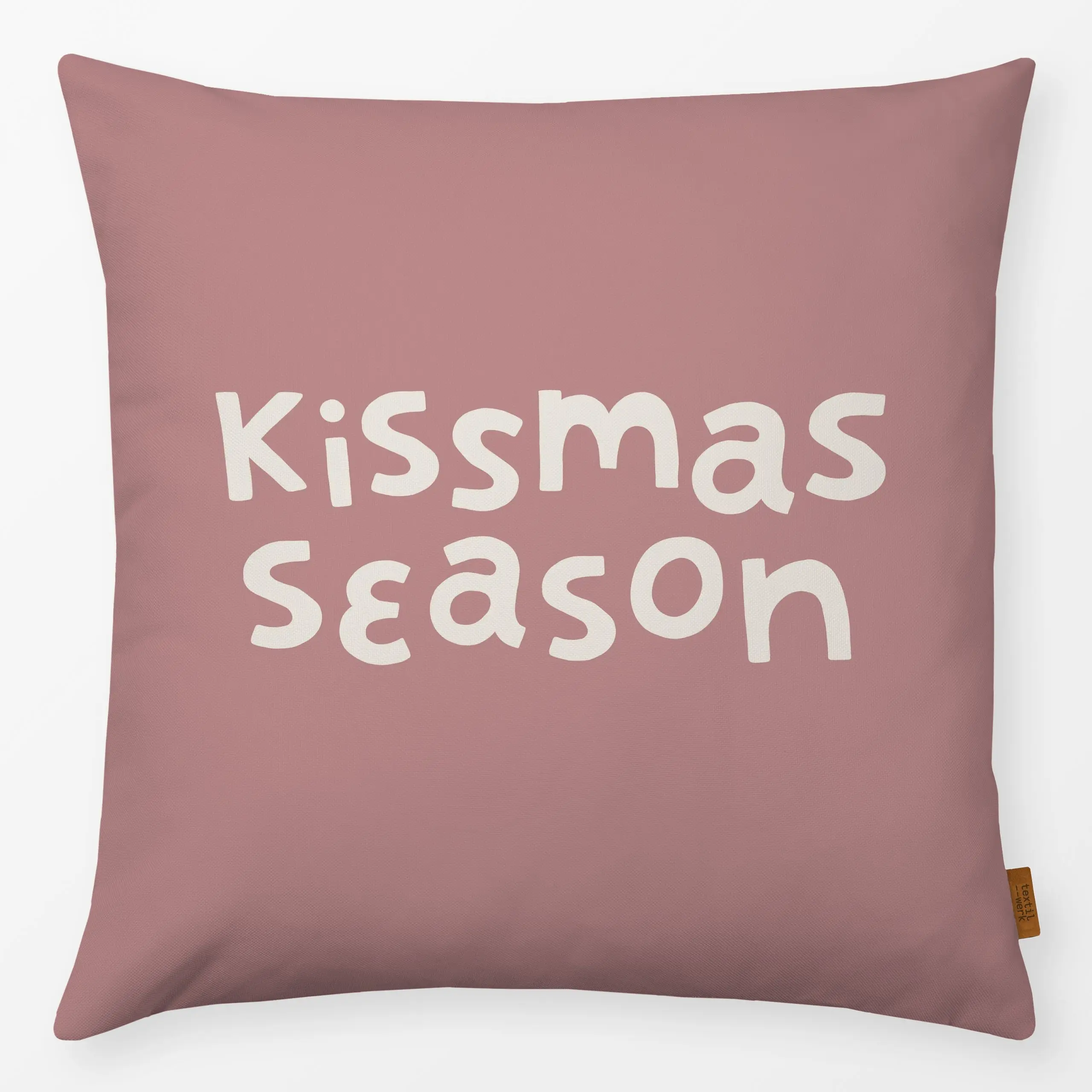 Kissen Kissmas Season - Sprüche & Schriftzüge, Weihnachten - von „Studio Kesse"; altrosa, Merry Christmas, Weihnachten, Lieb...