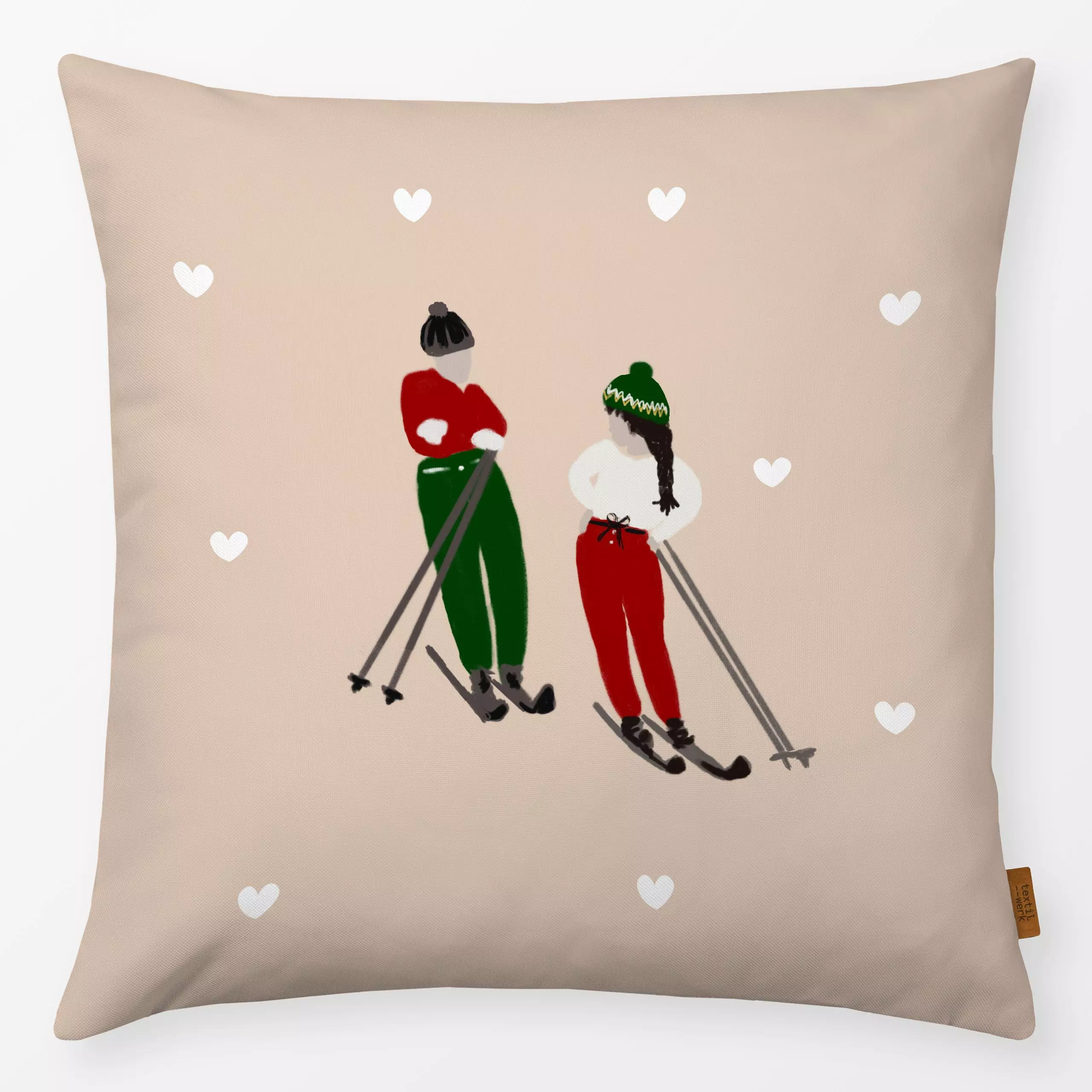 Kissen Skifahrer Paar Auf Beige - Weihnachten, Winter - von „Alisa Knöß"; Valentinstag, Liebe, Weihnachtsdeko, winterdeko, W...