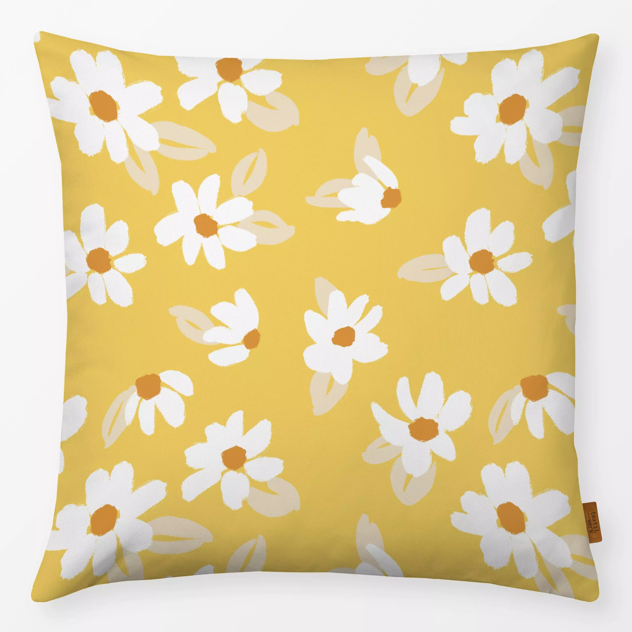 Kissen Daisy Yellow - Blumen & Florales, Sommer - von „Mareen Heinz"; Sommerblumen, Sommer, floral, Magerite, Scandinavian, ...