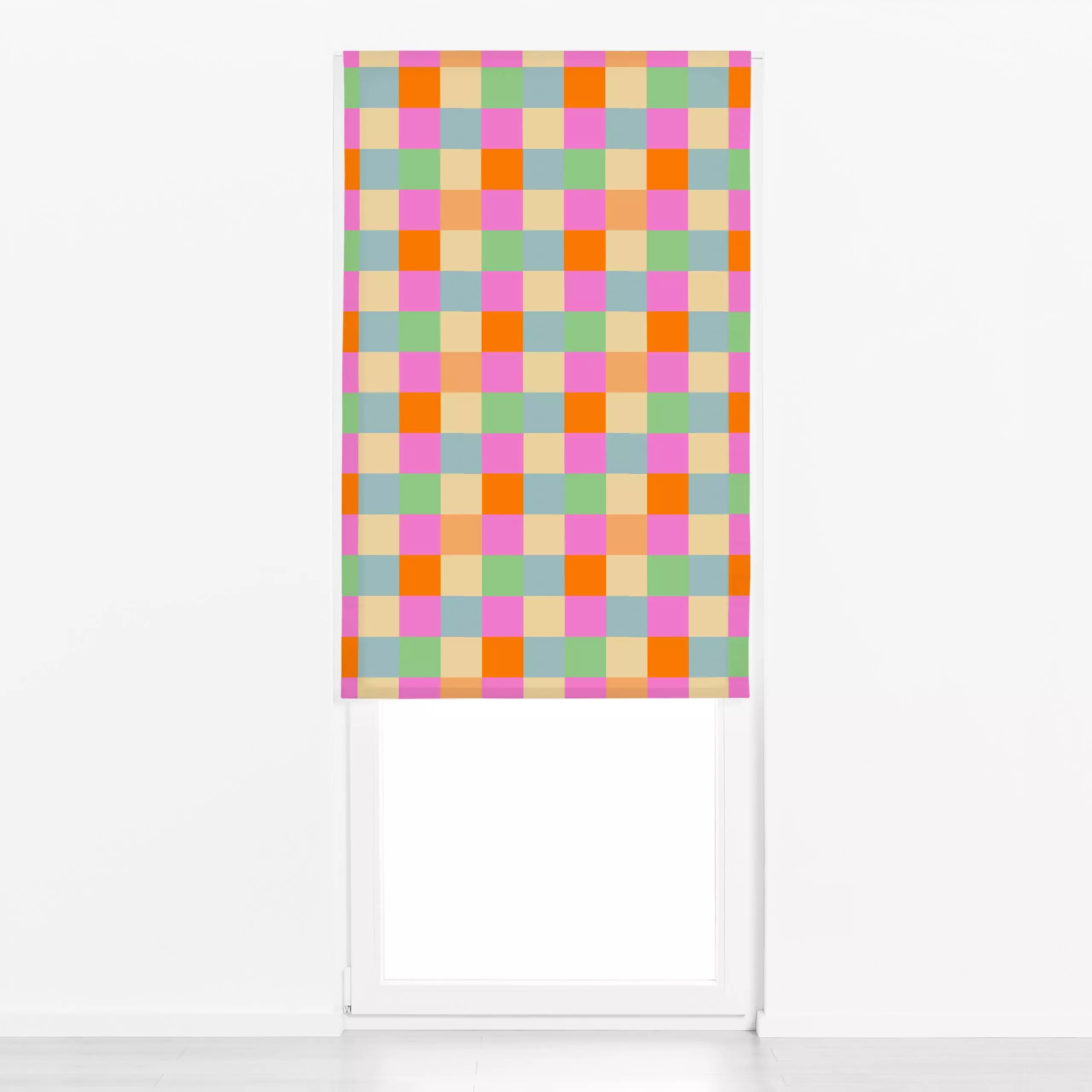 Raffrollo Buntes Schachbrett - Herbst, Symbole & Muster - von „Patries Elisabeth"; Retro, Geometrisch, Orange, quadrate, pin...