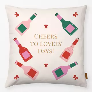 Kissen Cheers Editorial