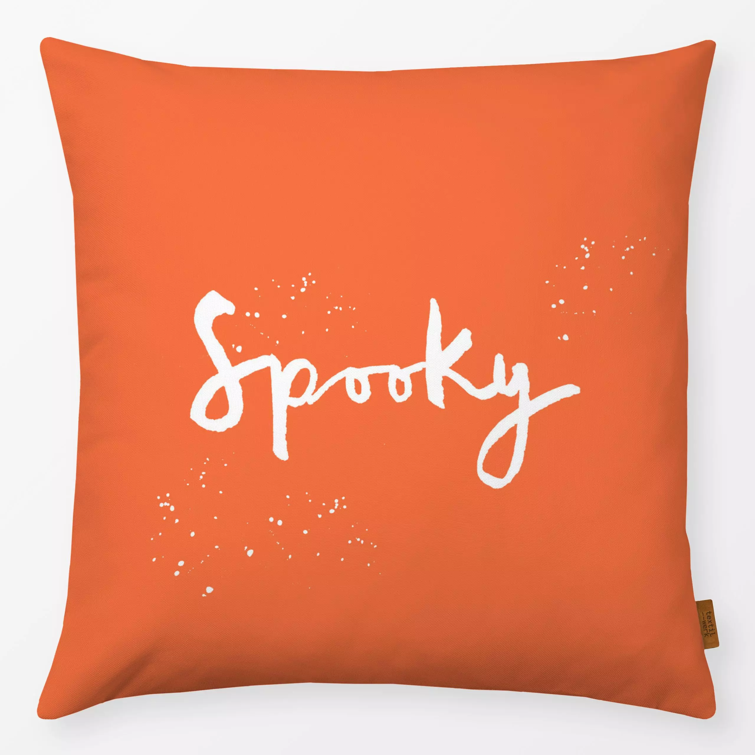 Kissen Spooky - Sprüche & Schriftzüge, Anlässe - von „Lena Yokota"; typografie, Lettering, lenayokota, Halloween, spooky