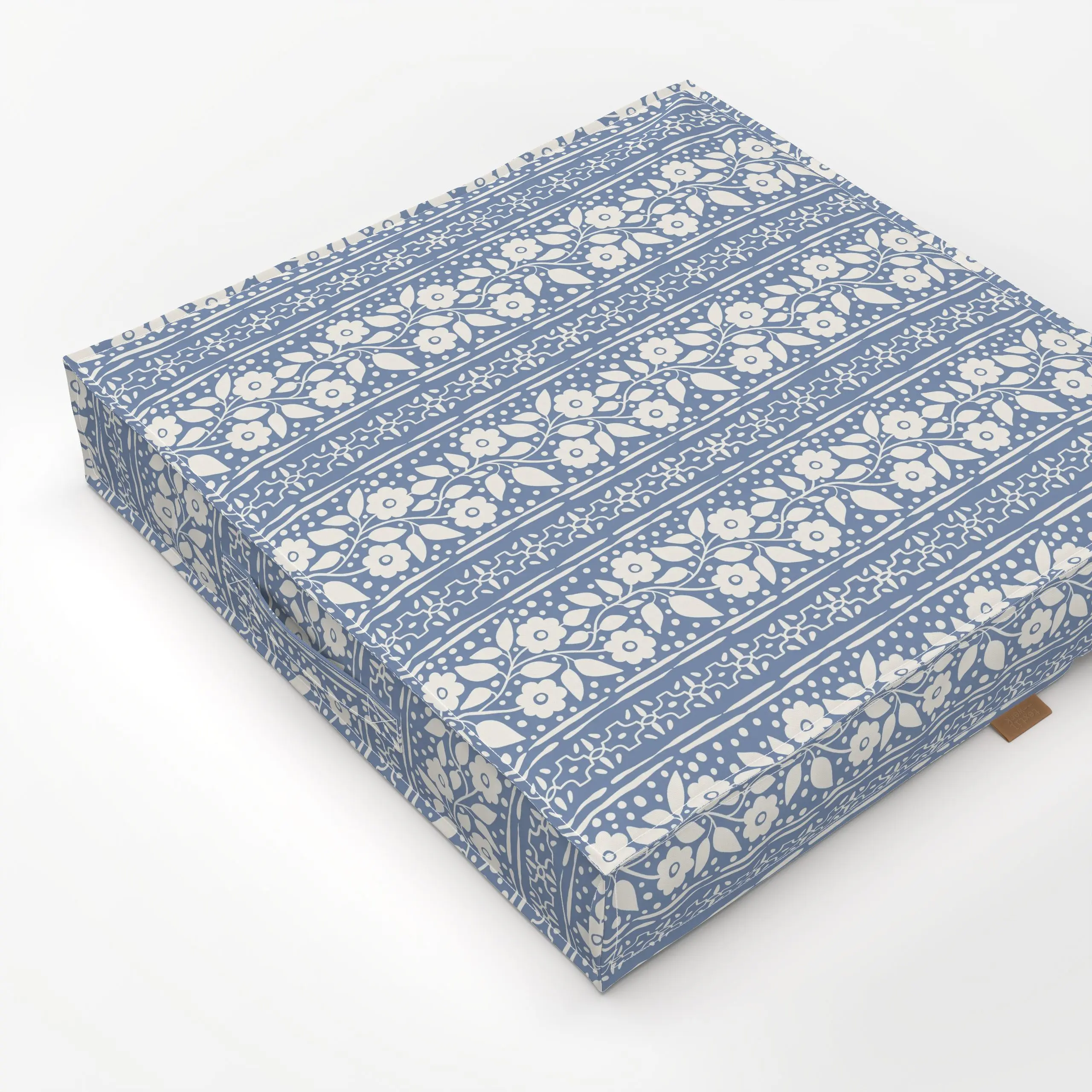Bodenkissen Florale Streifen Blau - Blumen & Florales, Sommer, Pflanzen & Botanik - von „Laurella Vie Studio"; Streifen, Blu...