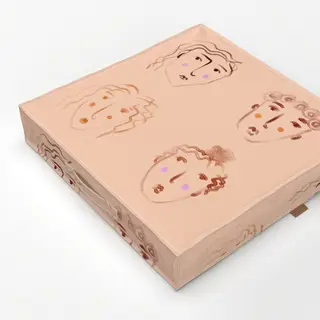 Bodenkissen Malerei Gesichter Terracotta