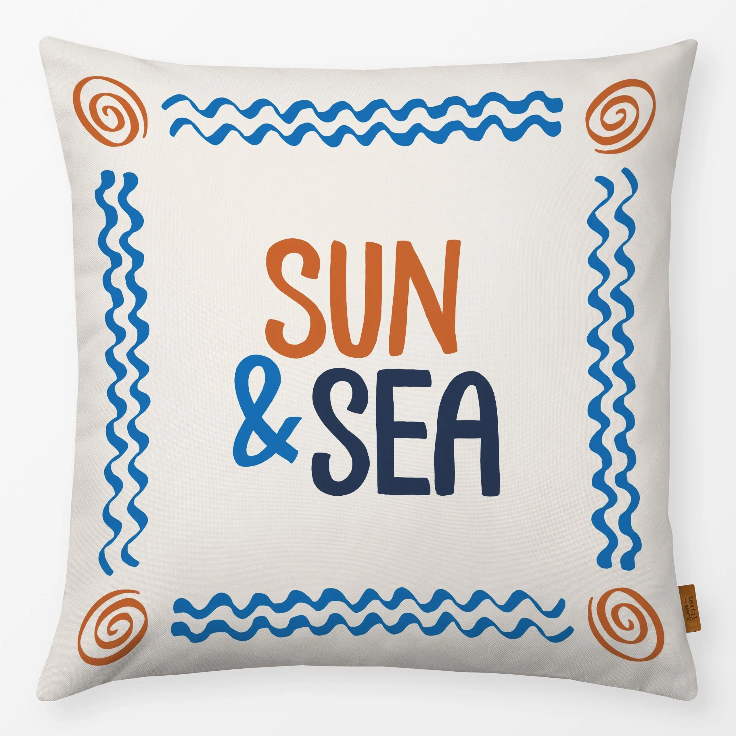 Kissen sun & sea - Städte & Länder, Sommer, Sprüche & Schriftzüge - von „Vivian Hasenclever"; Meer, Sonne, Sommer, wellen, m...