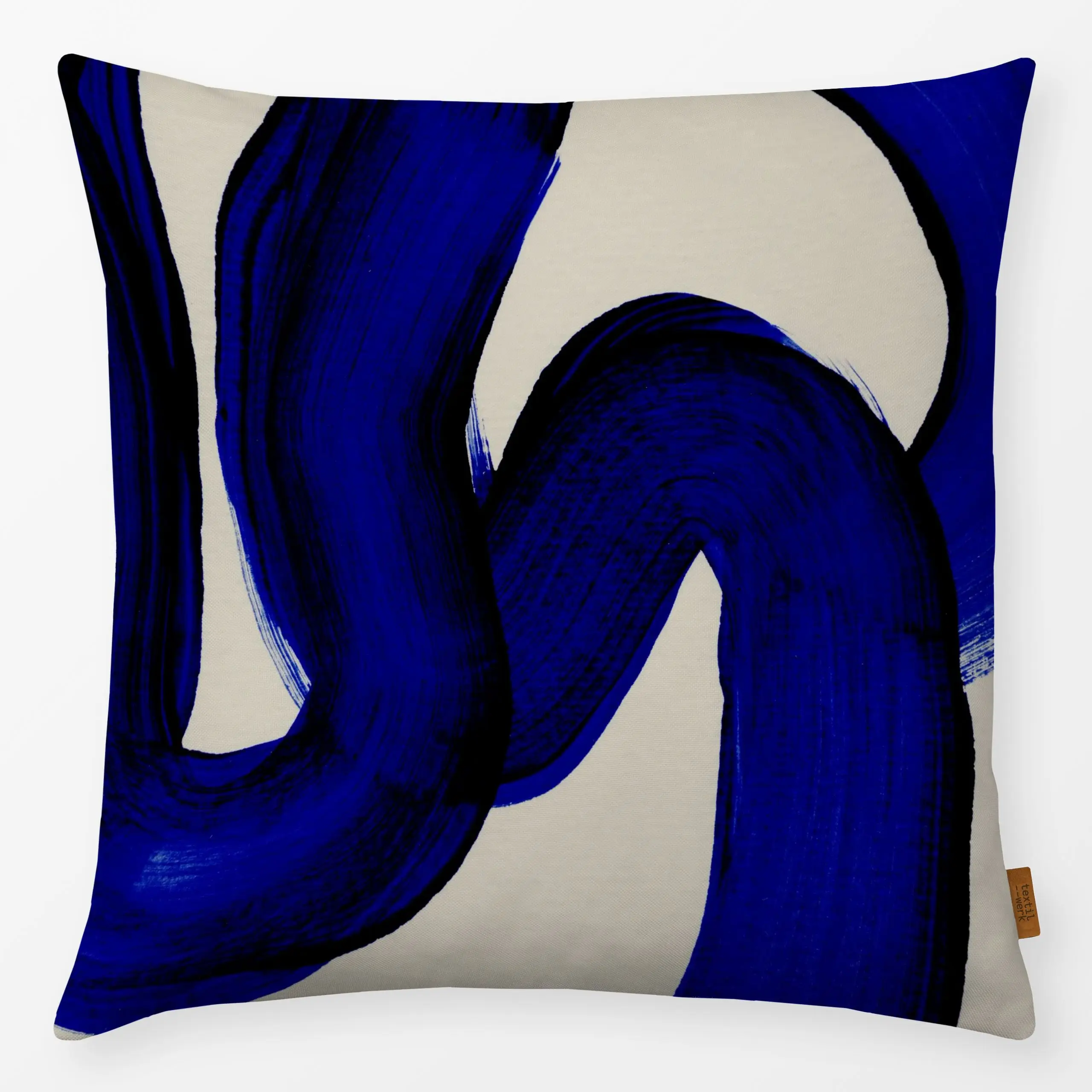 Kissen Blue Loops 2 - Symbole & Muster - von „Mareike Böhmer"; Pinsel, abstrakt, Blaugrau, Pinselstrich, Blaubeeren, modern,...