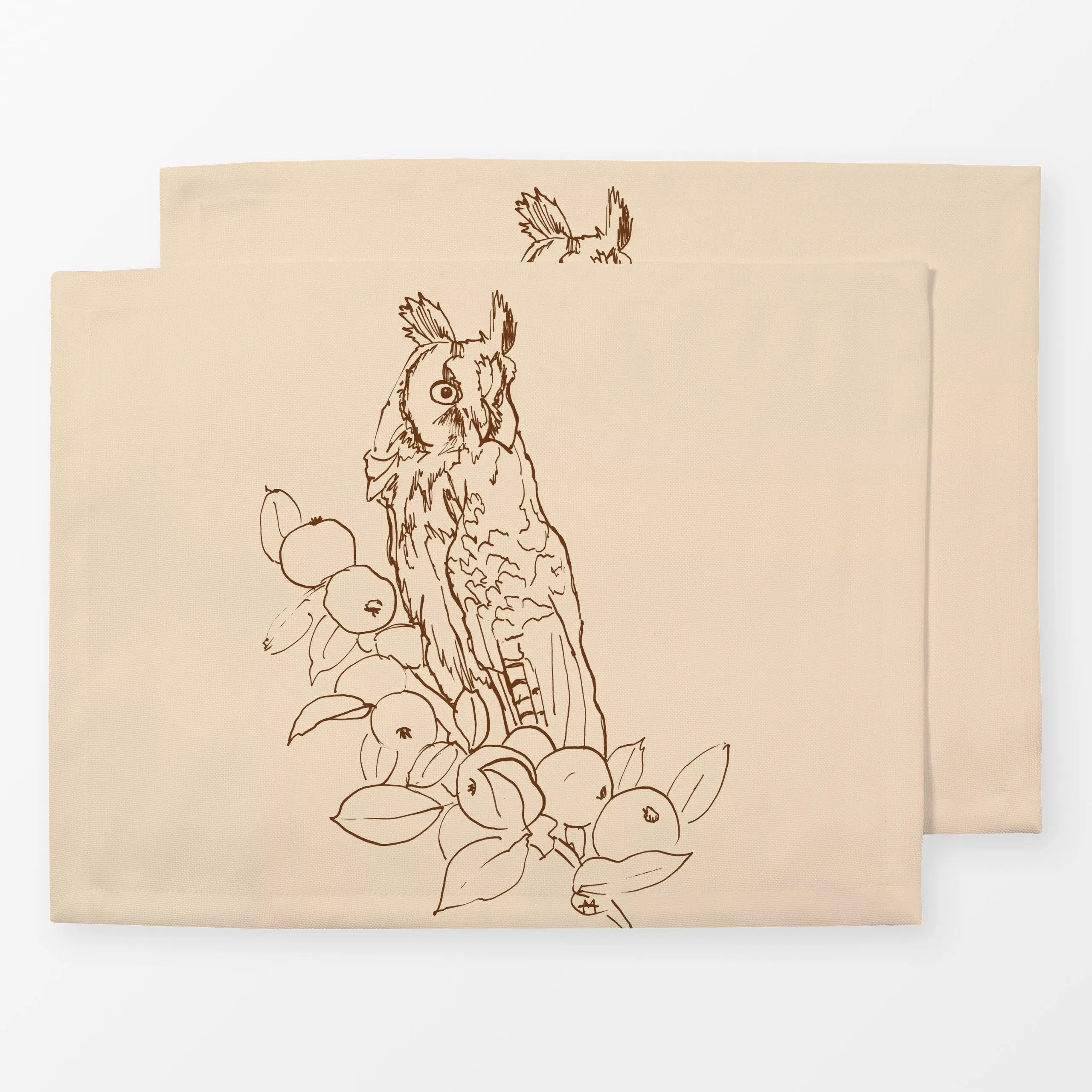 Tischset Uhu Tusche Beige - Herbst, Tiere, Pflanzen & Botanik - von „Mareen Heinz"; Zweig, Tusche, Illustration, Apfel, Eule...
