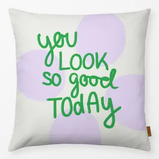 Kissen you look so good today!