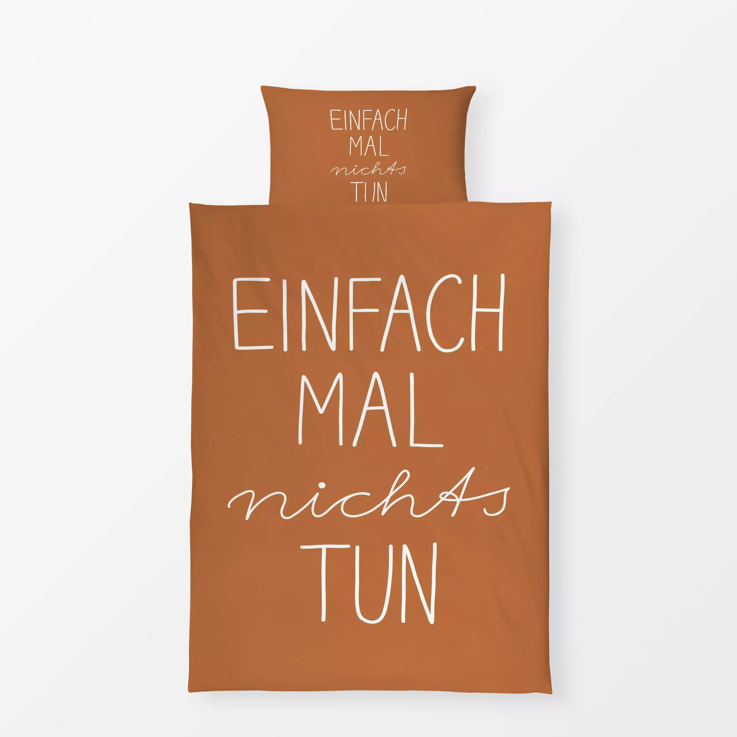 Bettwäsche Nichts Tun braun - Herbst, Sprüche & Schriftzüge - von „Kathrin Woo"; Hygge, modern, typografie, Herbst, Spruchki...