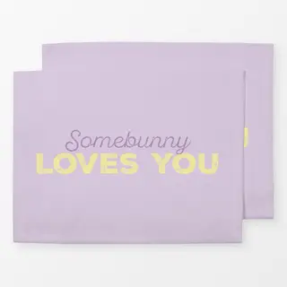 Tischset Somebunny loves you Typo lila