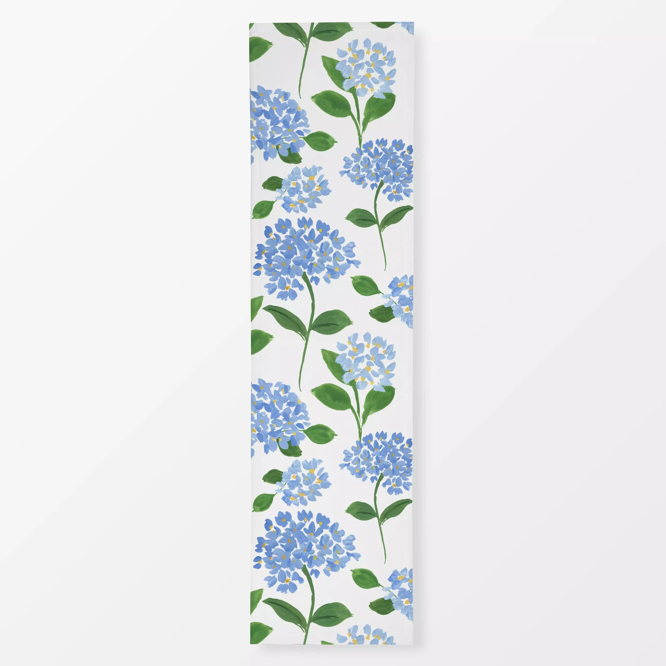 Tischläufer Blue Hydrangeas, Blumen, von Disha Sharma
