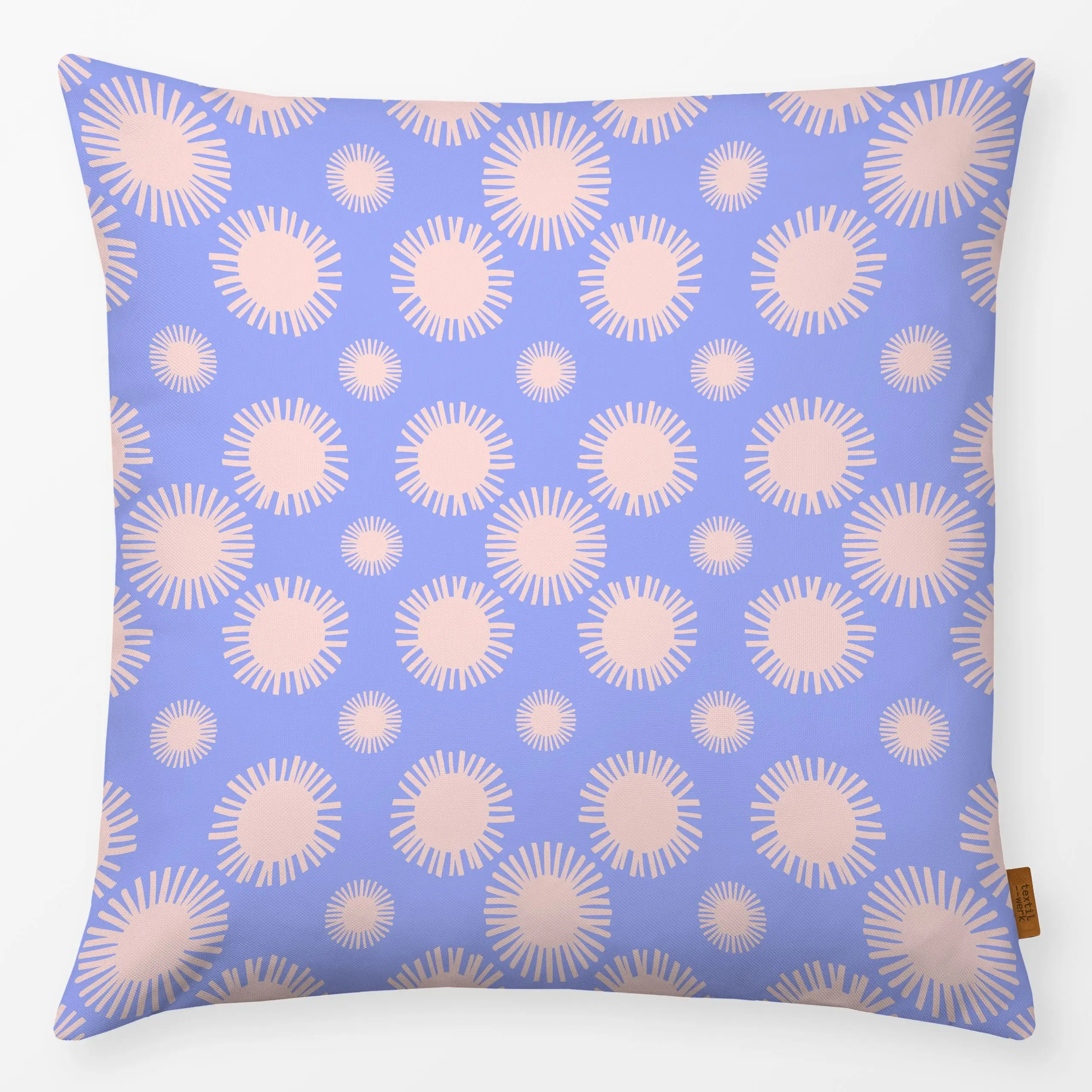 Kissen Sunshine Muster Blau Hellrosa - Blumen & Florales, Sommer, Symbole & Muster - von „Monika Strigel"; kleingemustert, P...