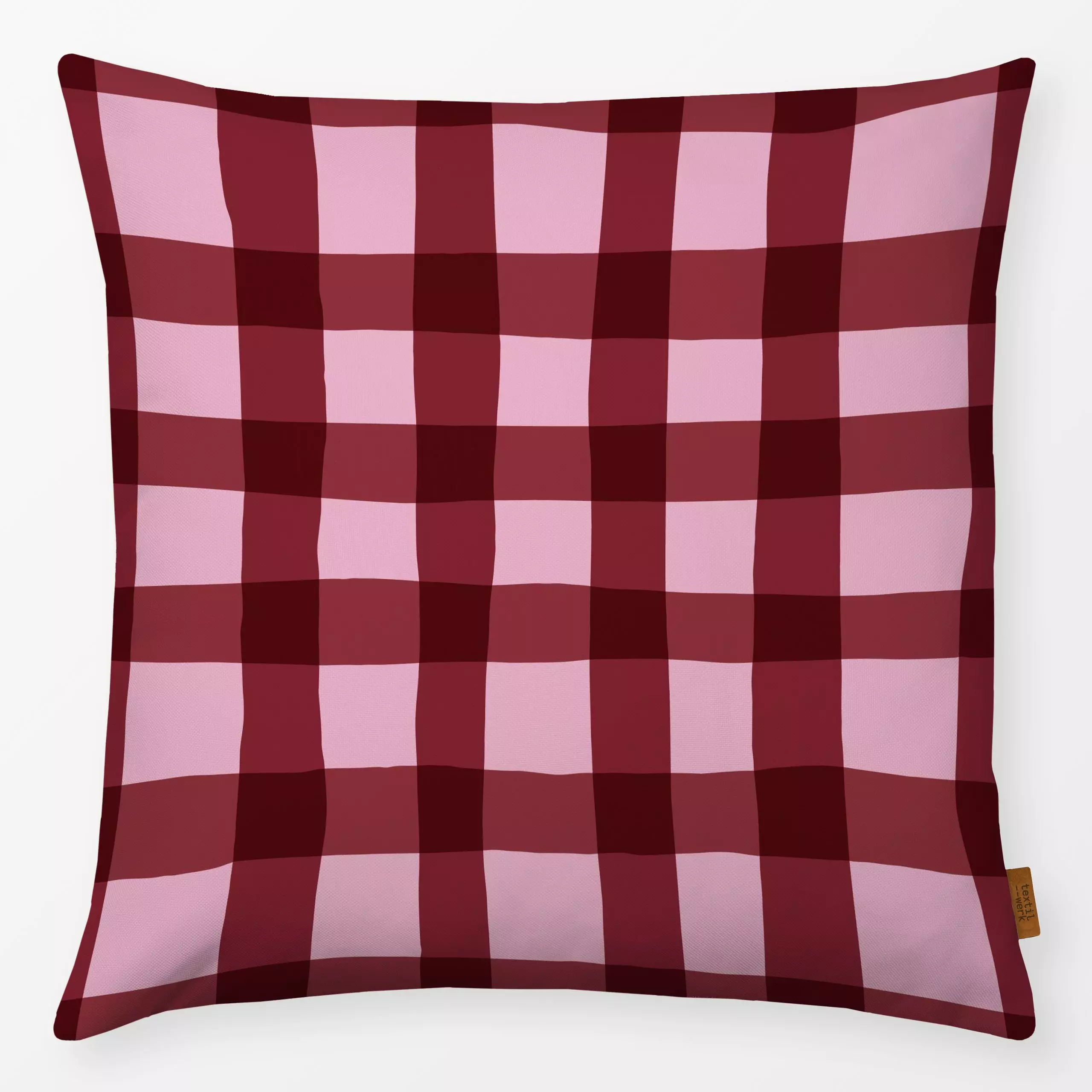 Kissen Karomuster rot-rosa - Symbole & Muster - von „moDeern Design Studio"; Streifen, Karo, Karos, Schachbrettmuster, Karom...
