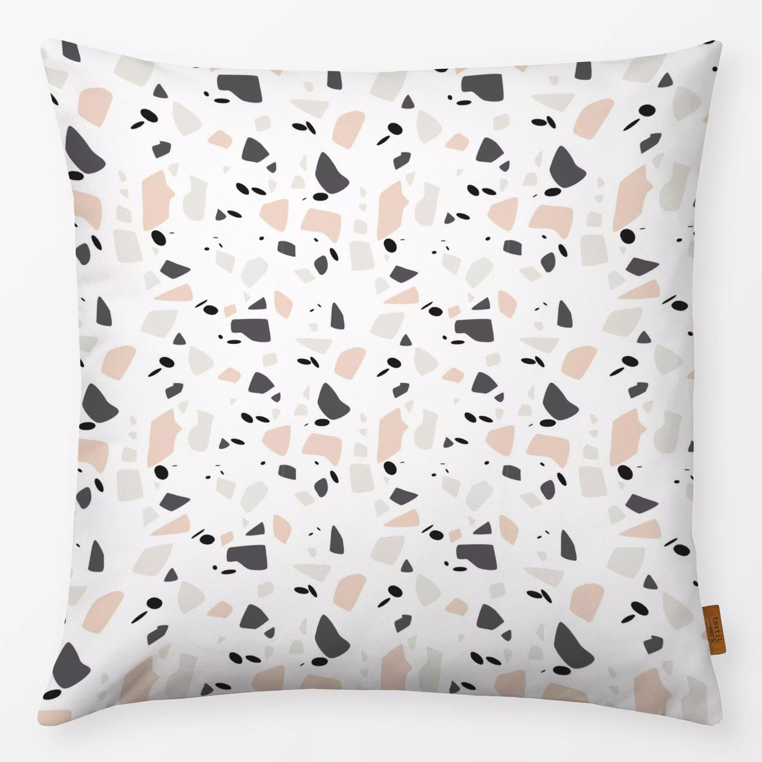 Kissen Terrazzo Natur - Symbole & Muster - von „Jana Moßmann"; Muster, schwarz, rosa, Terrazzo, beige, Sprenkel