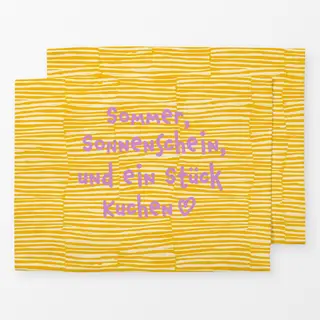 Tischset und-ein-Stueck-Kuchen-gelb