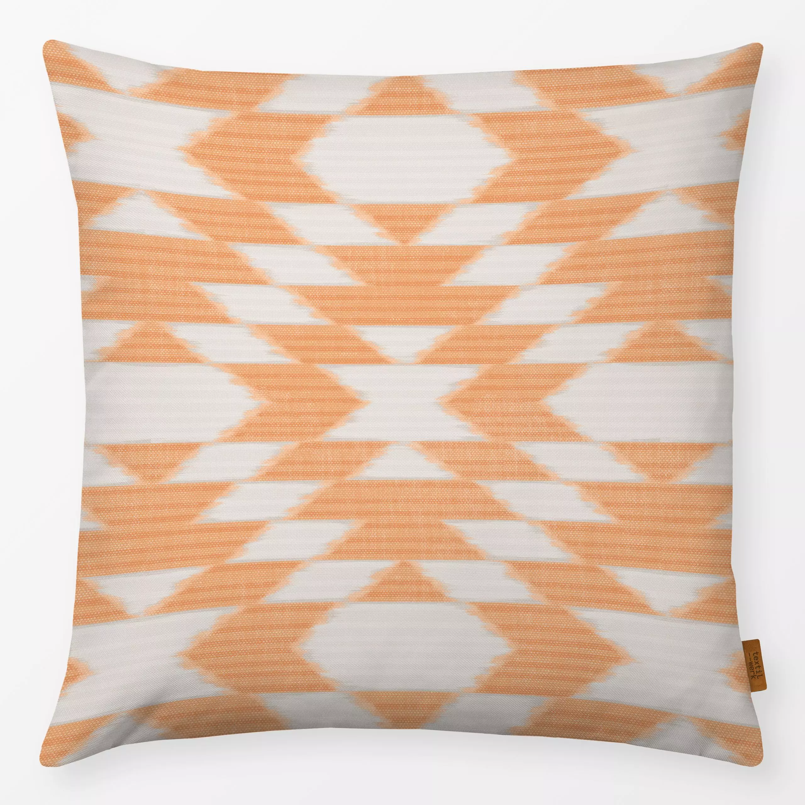 Kissen Diamonds Ikat Orange - Symbole & Muster, Reise - von „Studio Kesse"; marrakesch, marrokko, boho, Orange, Ethno, Zickz...